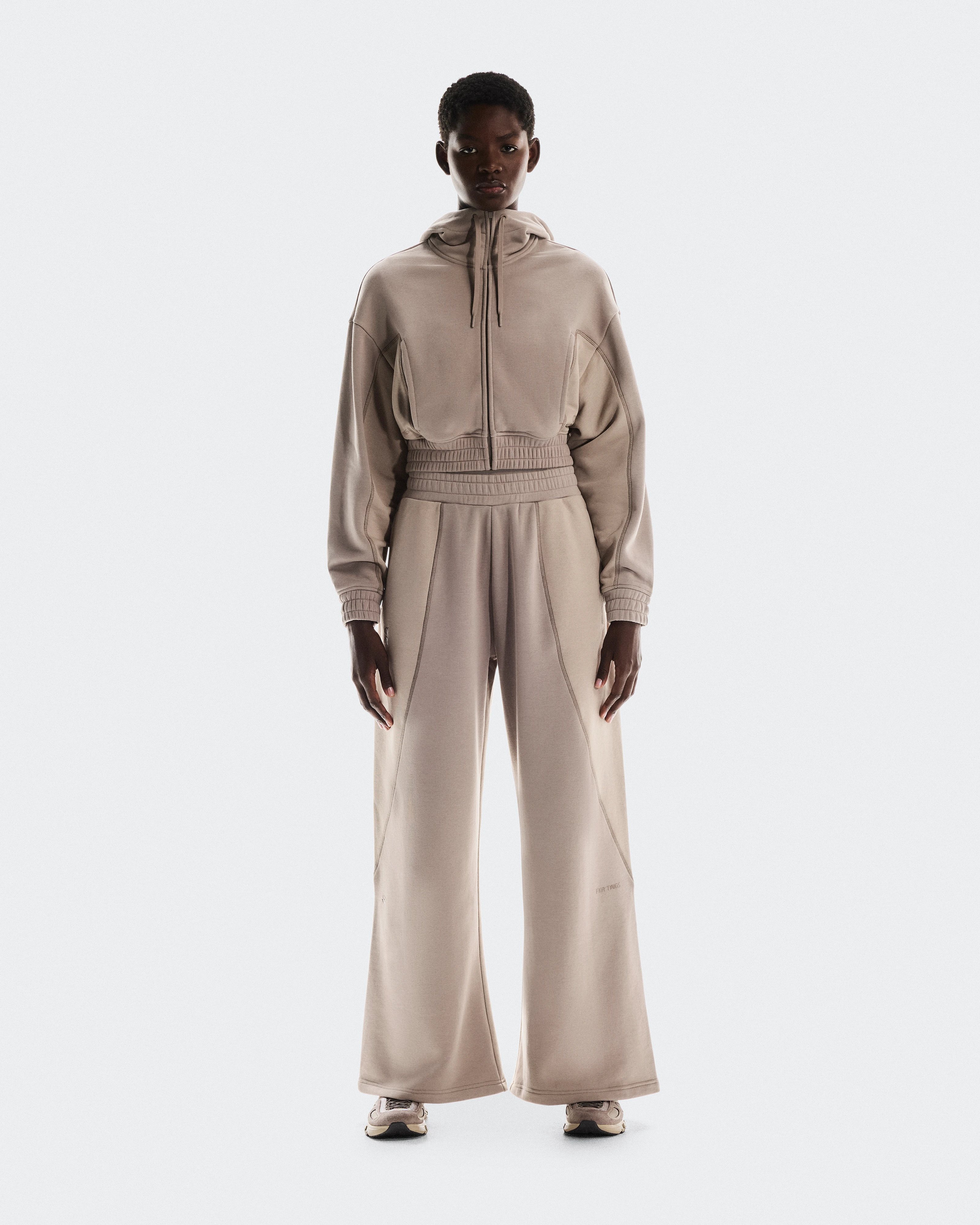 On Club Loose Pants FKA Cinder & Desert Women Pants