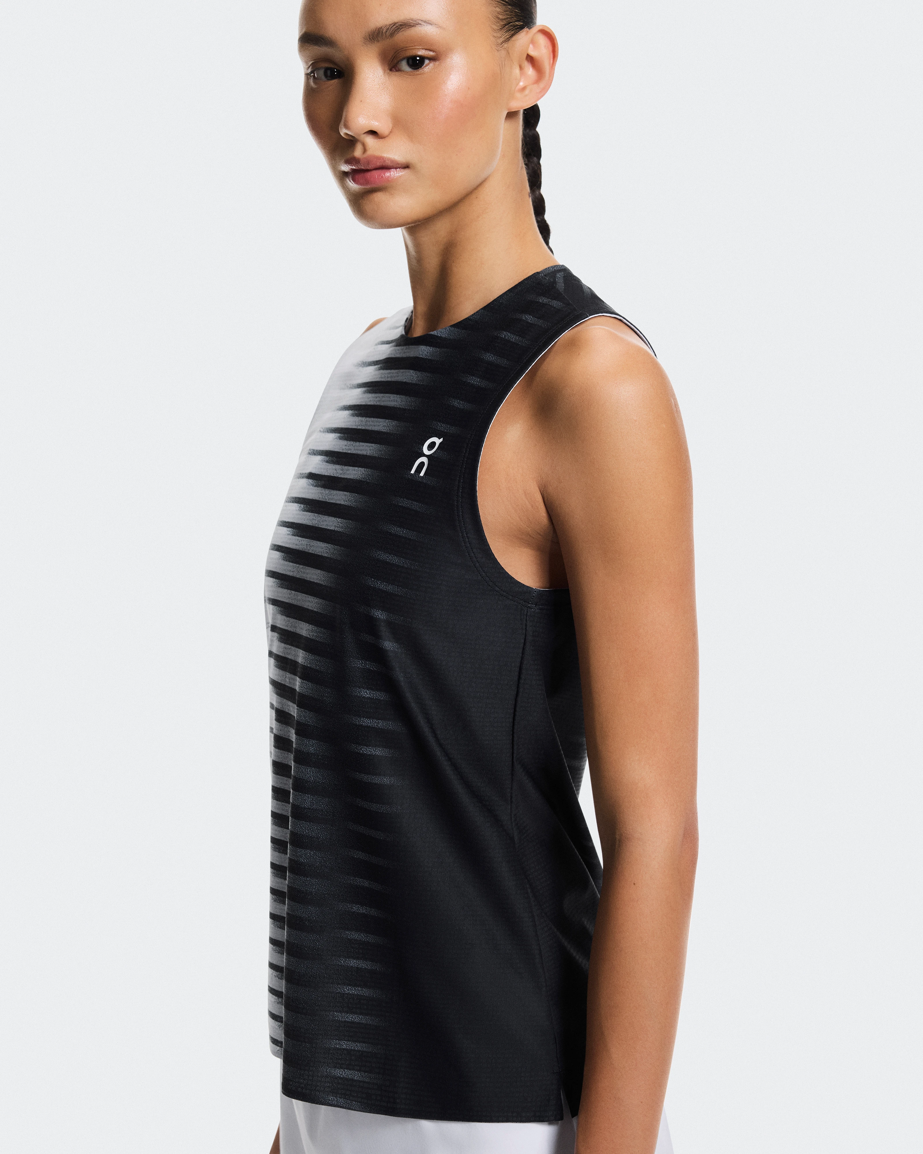 On Court Tank Edge Black & White Women Tops and t-shirts