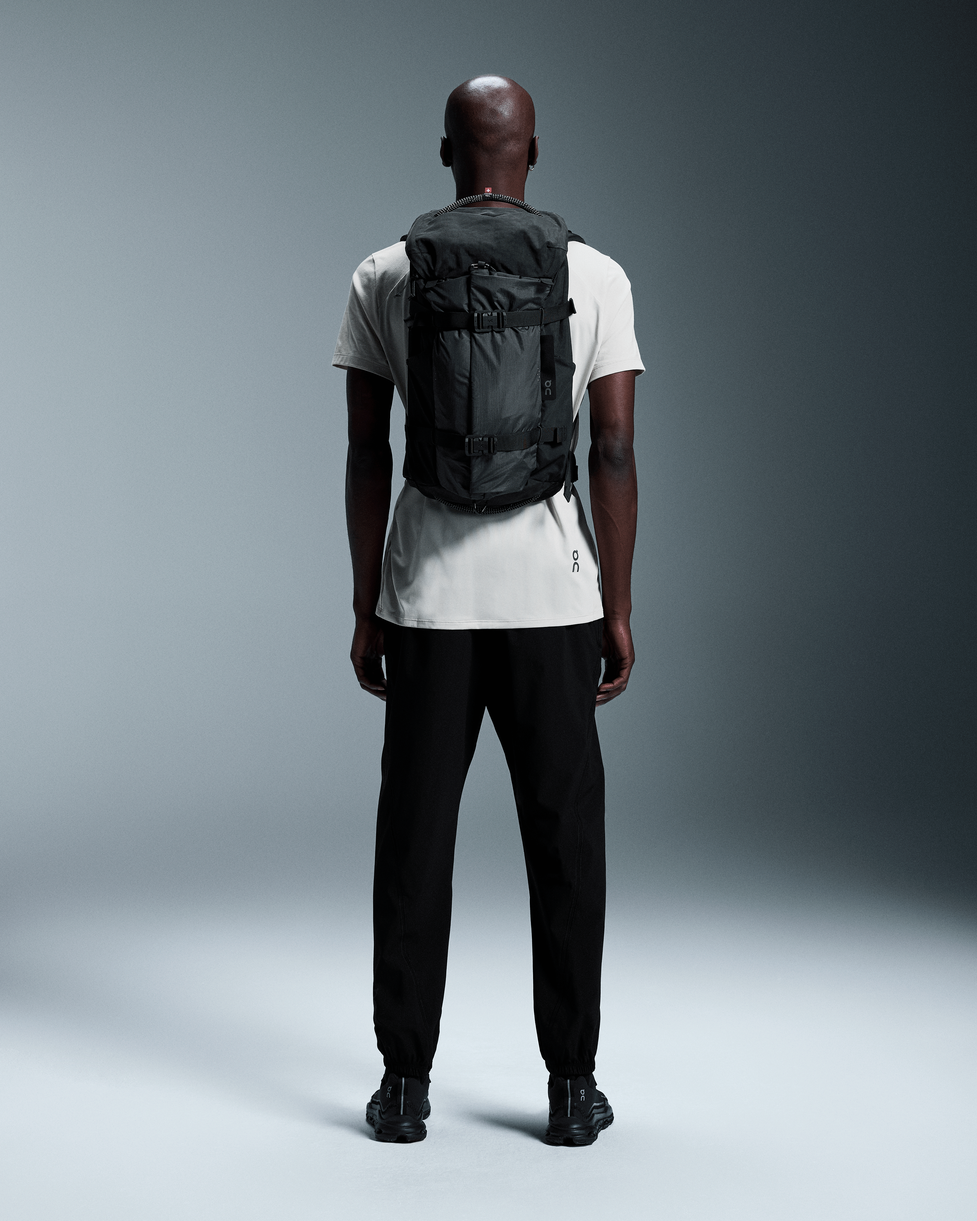 On Speed Pack 24L Elite Black & Magnet Unisex Bags