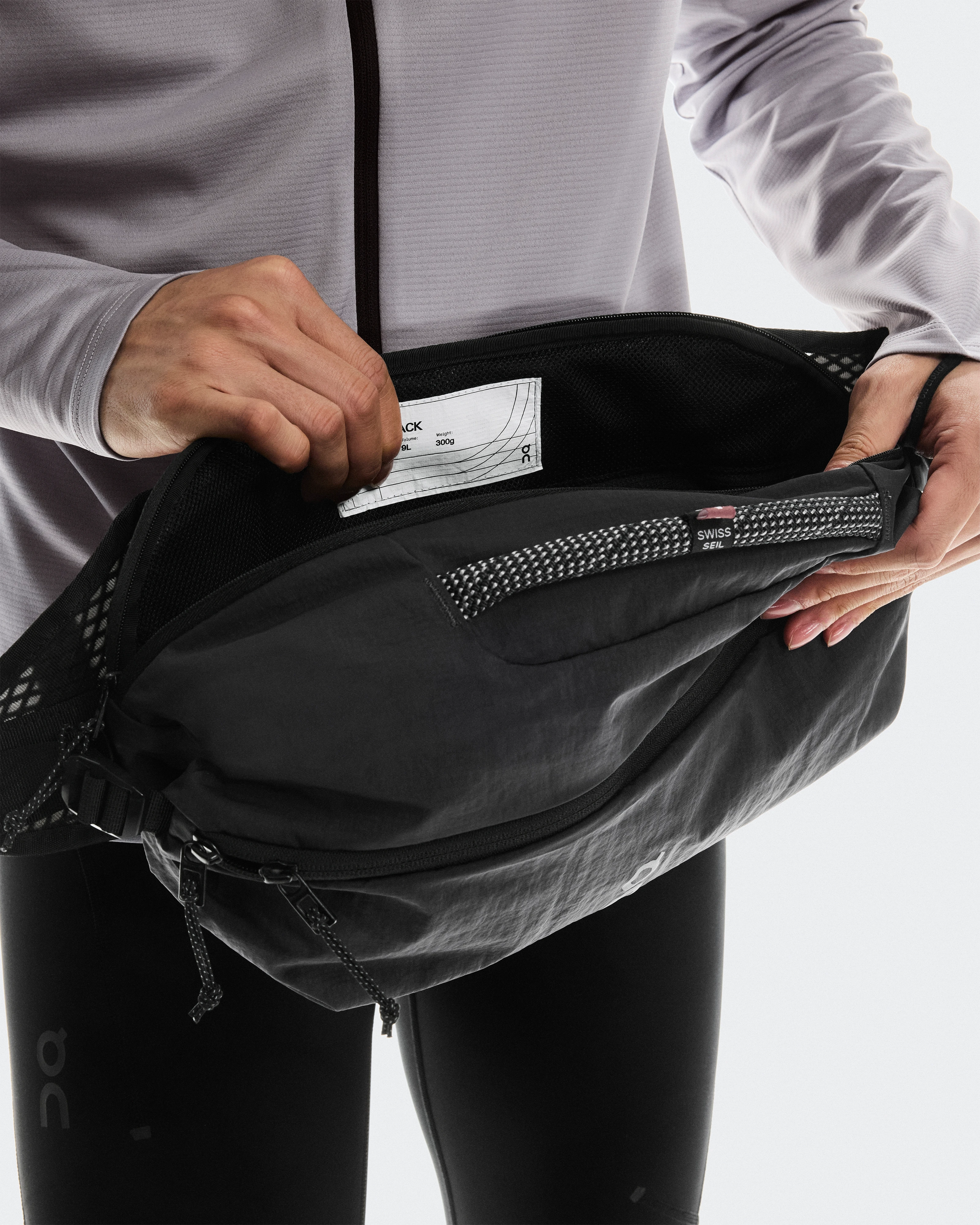 On Sling Pack 9L Magnet & Black Unisex Bags