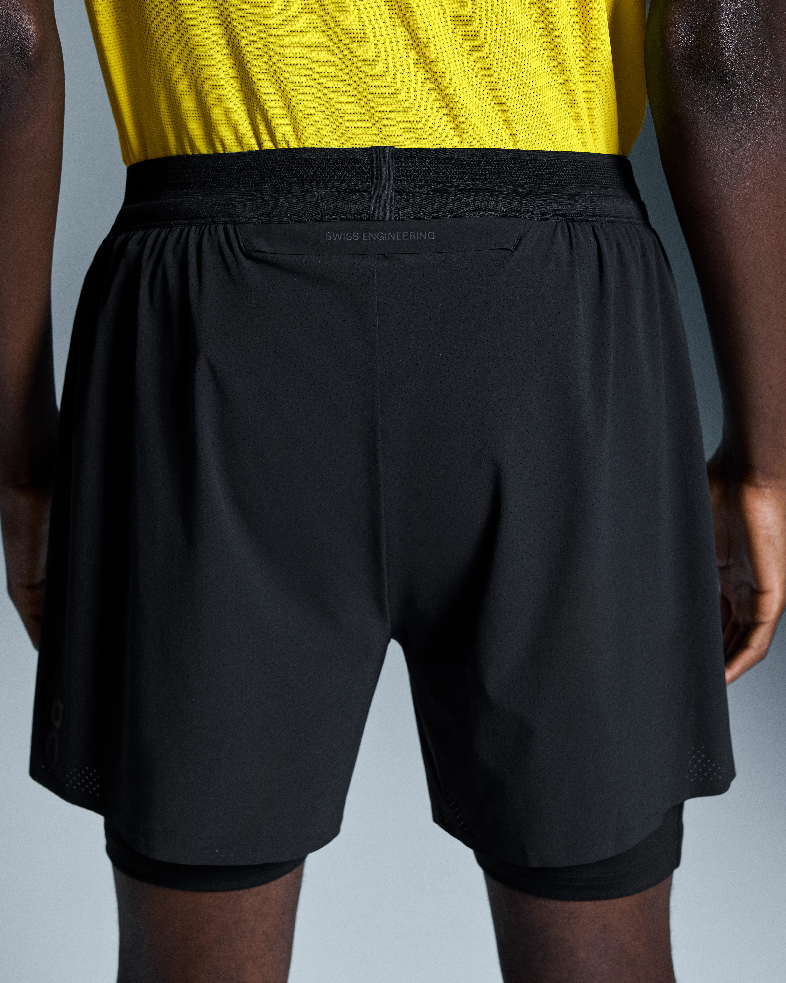 On 5" Performance 2/1 Shorts Black Men Shorts