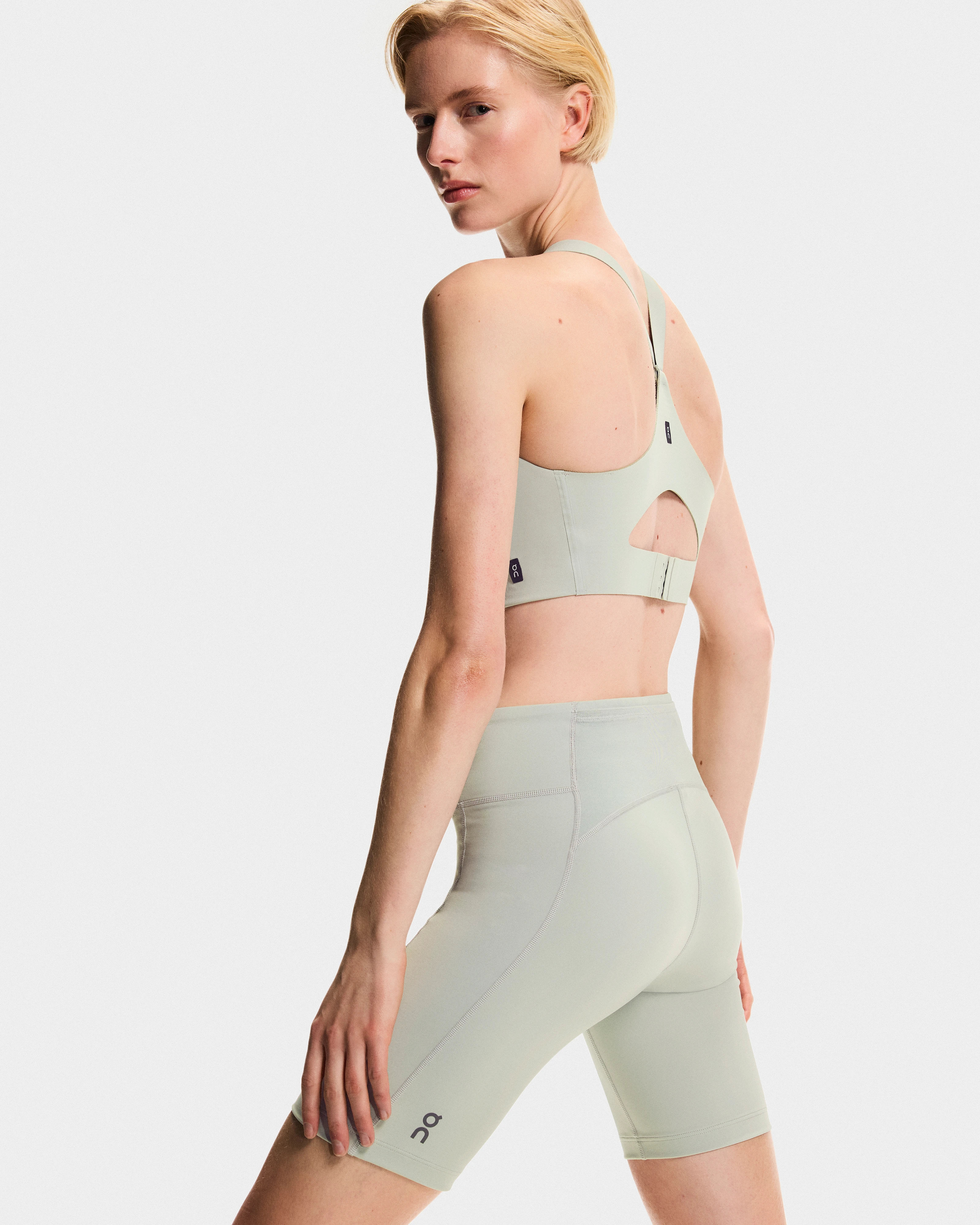 On 8" Performance Tights Tin Women Tights