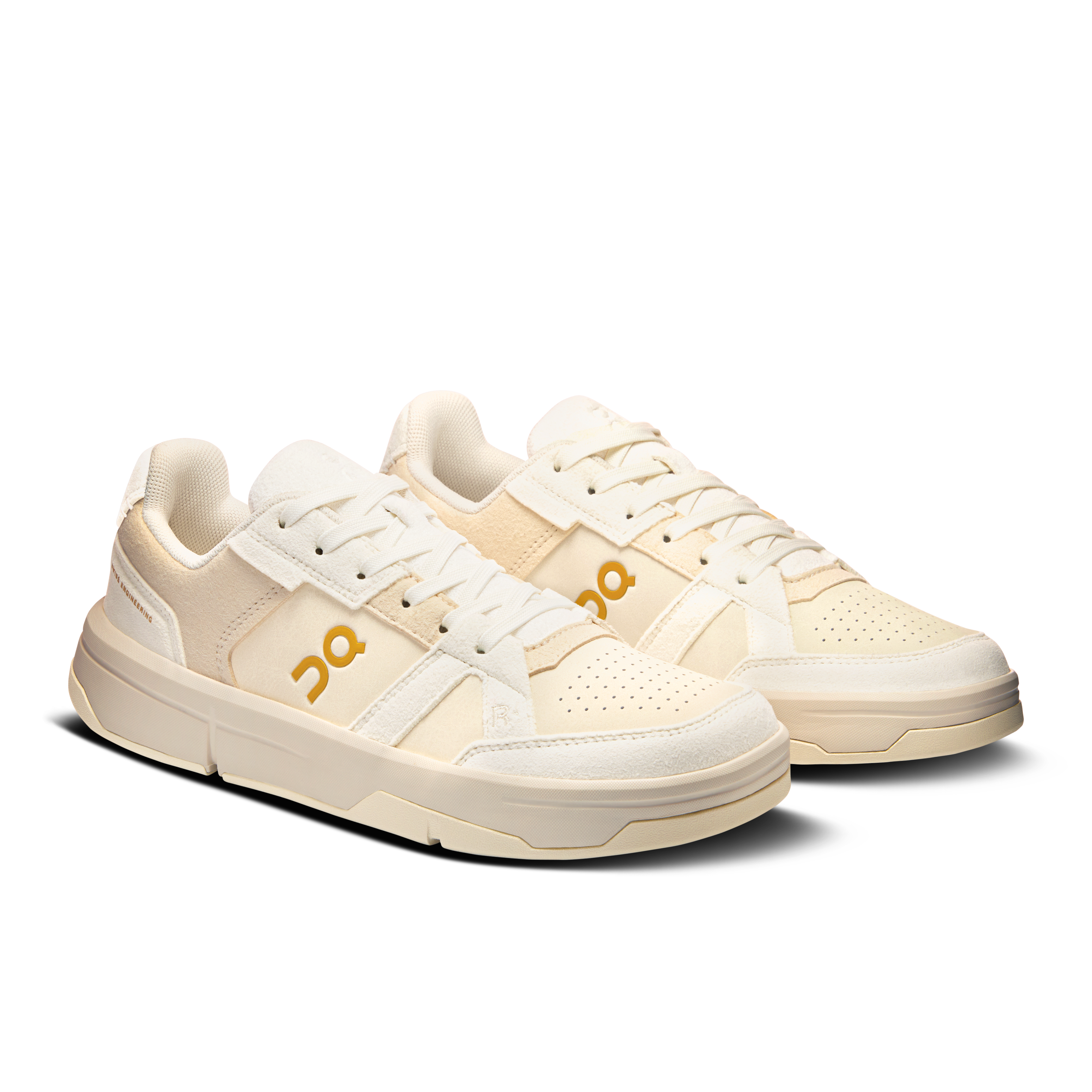 On THE ROGER Clubhouse Ace Ivory & Dew Women Tennis Shoes