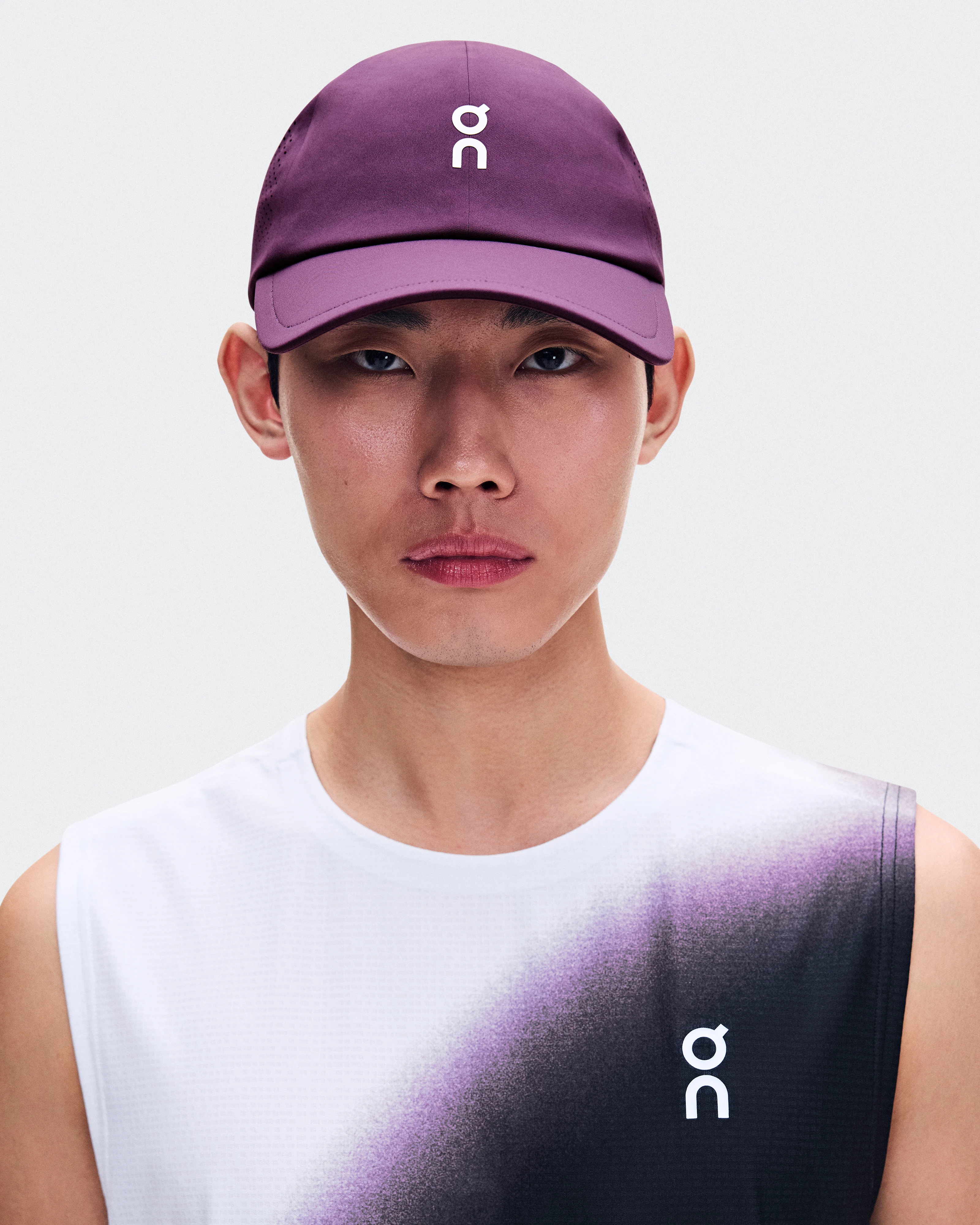 On Court Cap Cassis Unisex Headwear