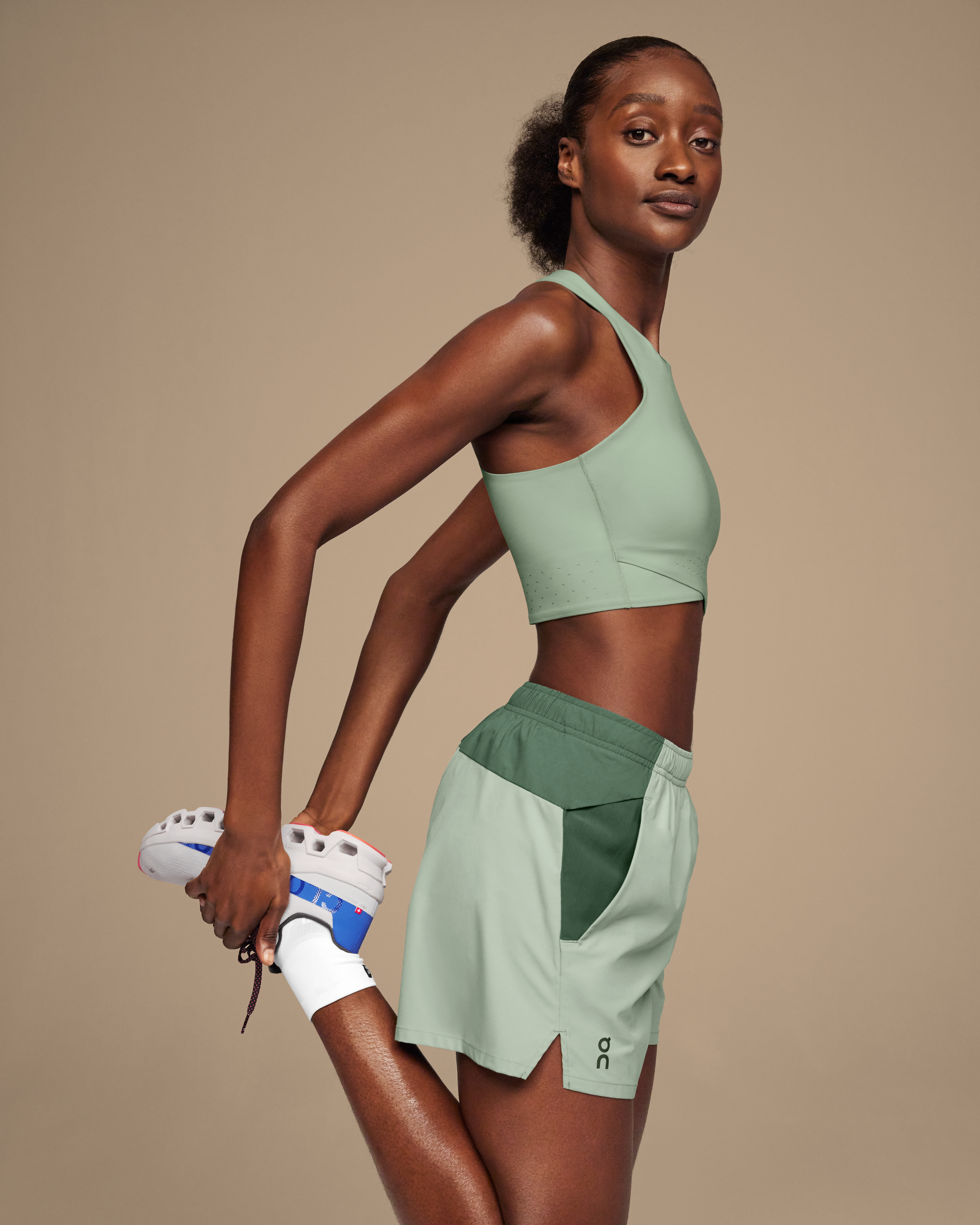 On Essential Shorts Moss & Ivy Women Shorts