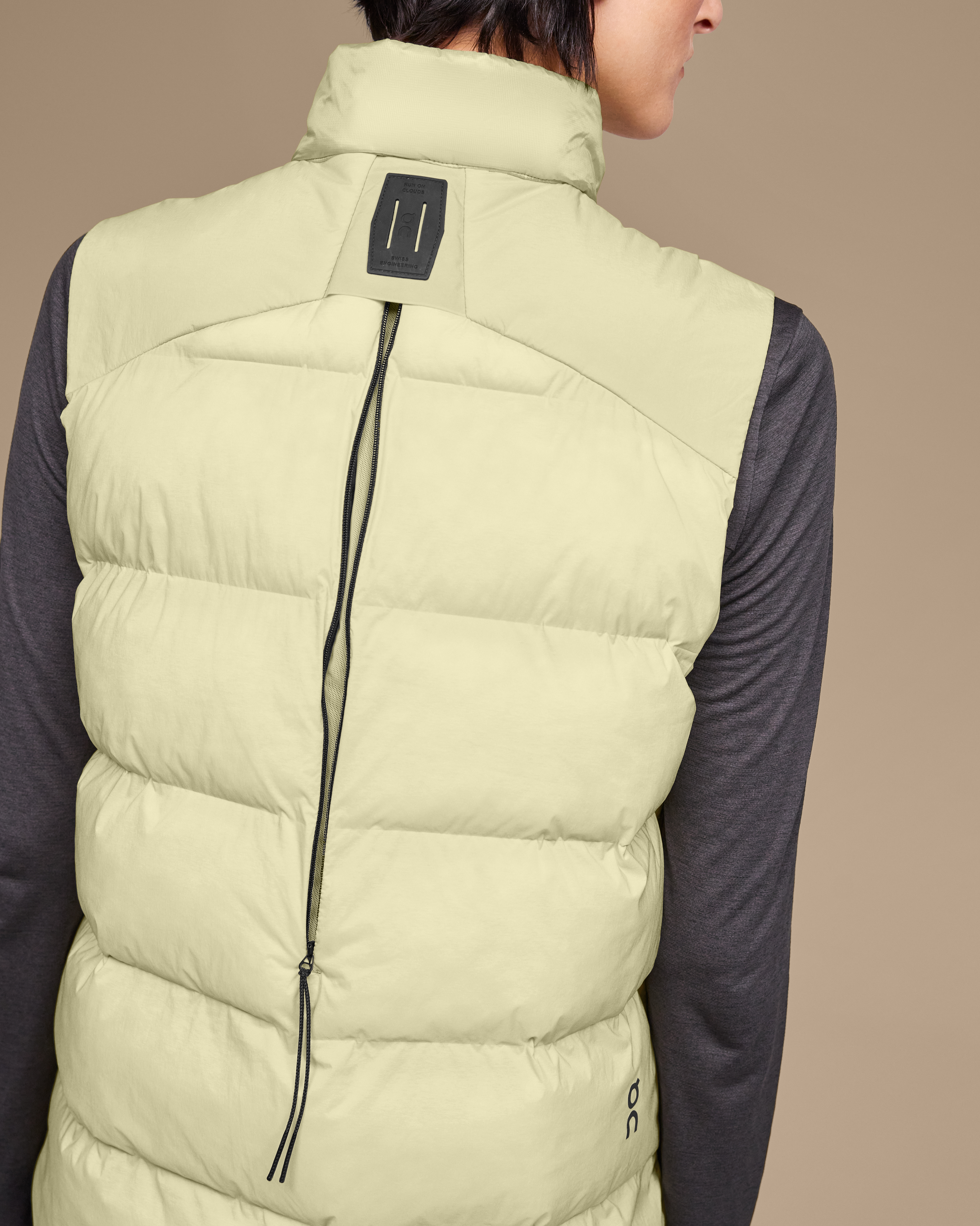 On Challenger Vest Endive Women Jackets
