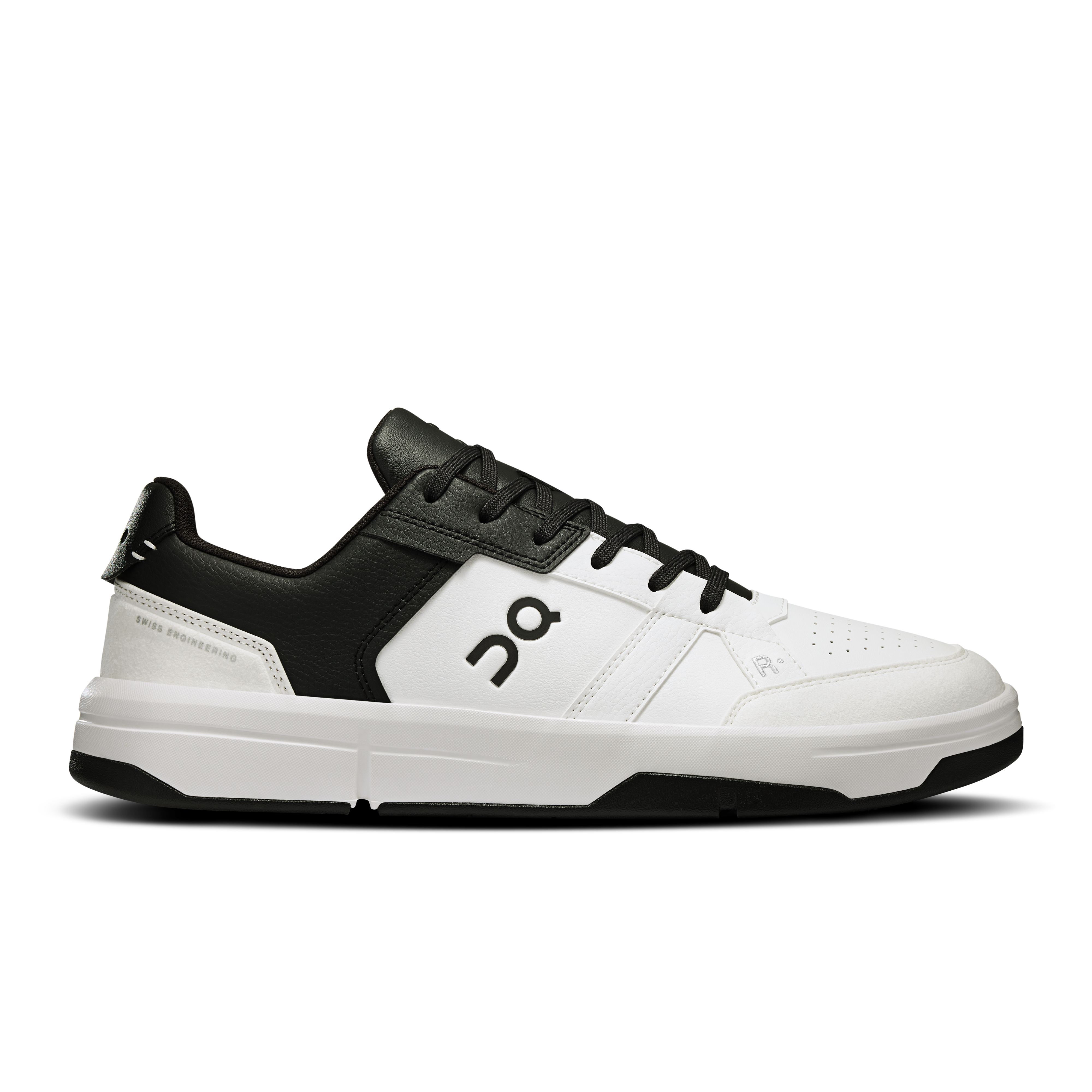 THE ROGER Clubhouse Tennis Shoe in White/Black