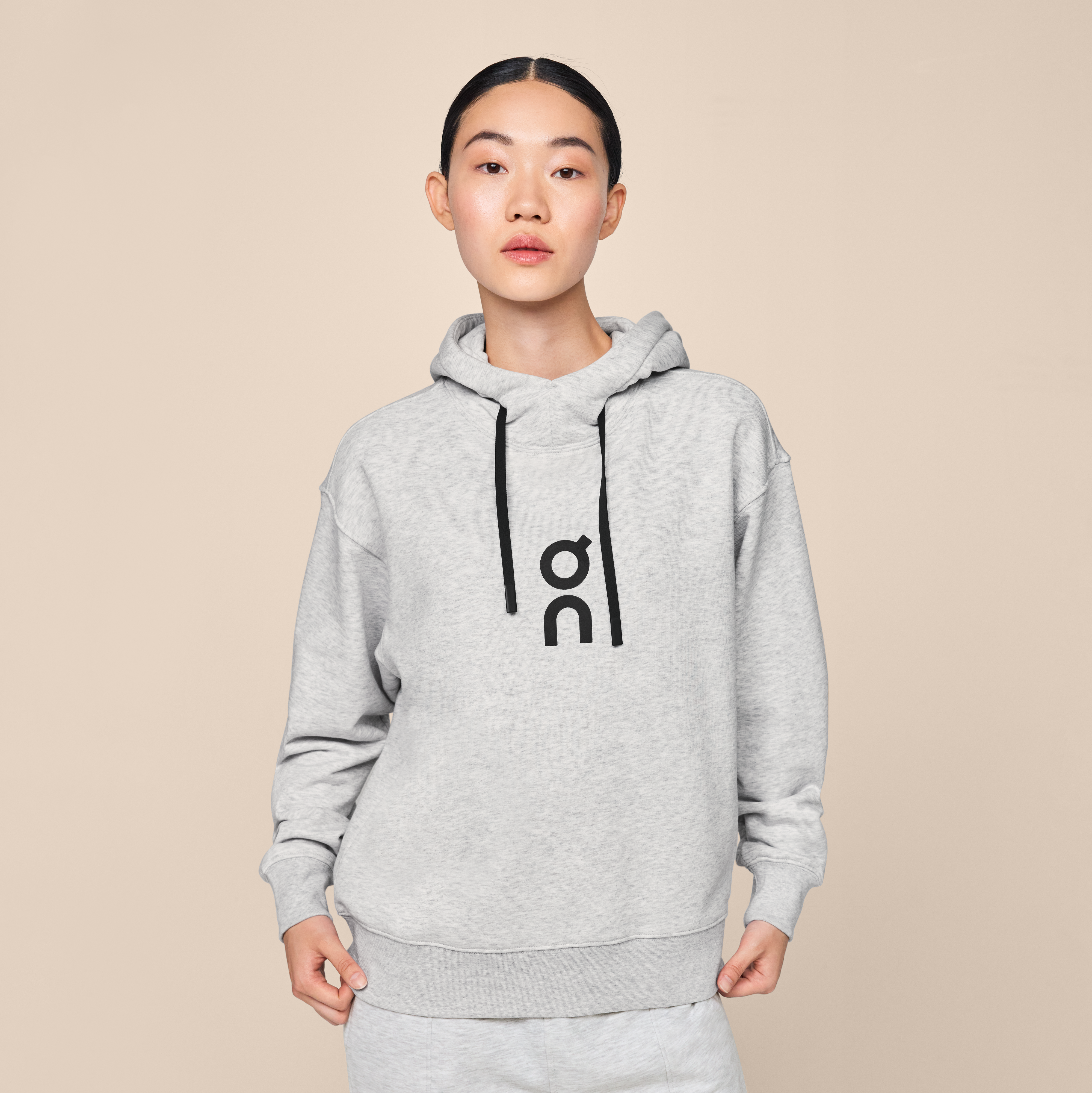 On Club Hoodie Crater Women – Cold weather, recovery, travel Hoodies and sweatshirts