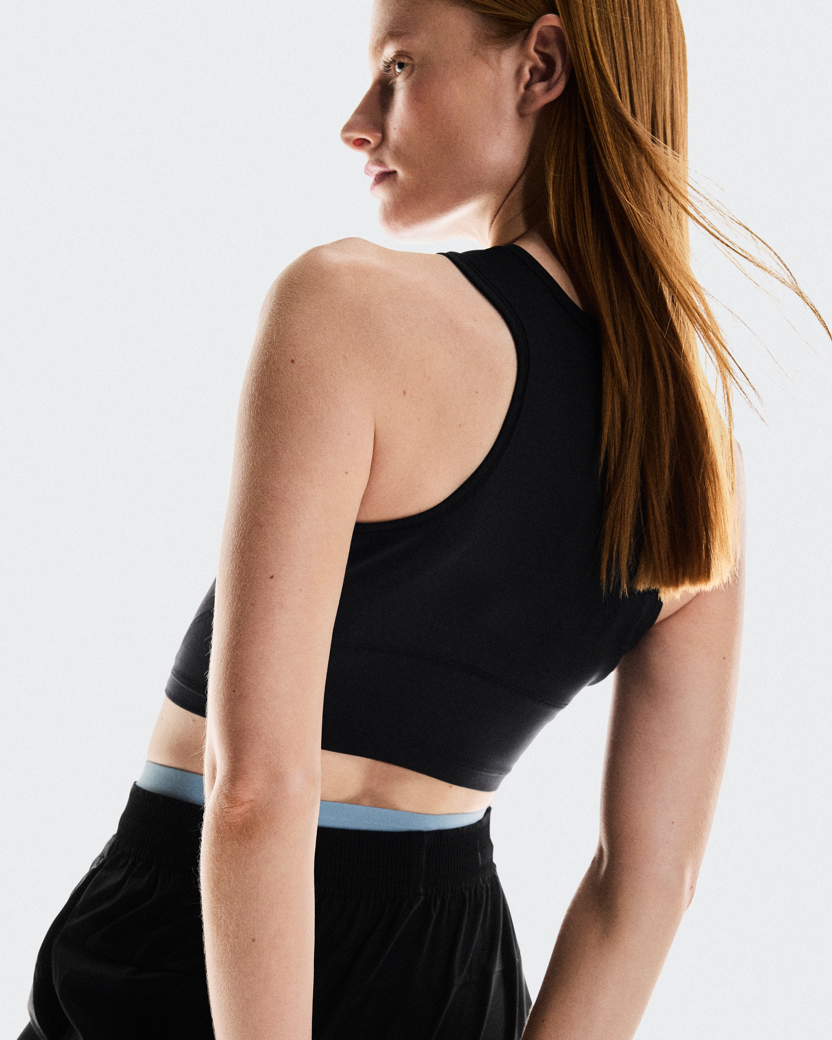 On Studio Crop Black Women Tops and t-shirts