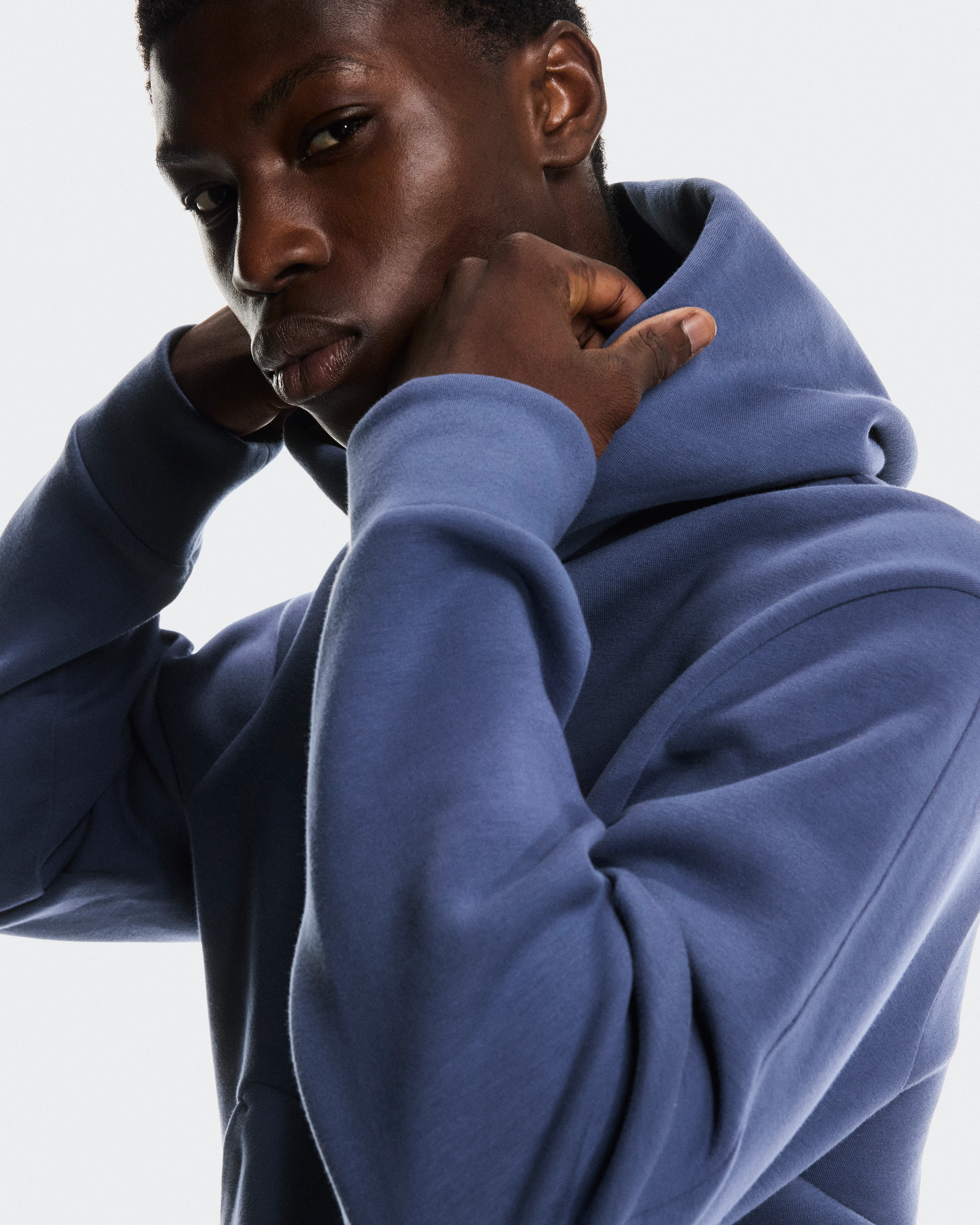 On Focus Tech Hoodie Acai Men Hoodies and sweatshirts