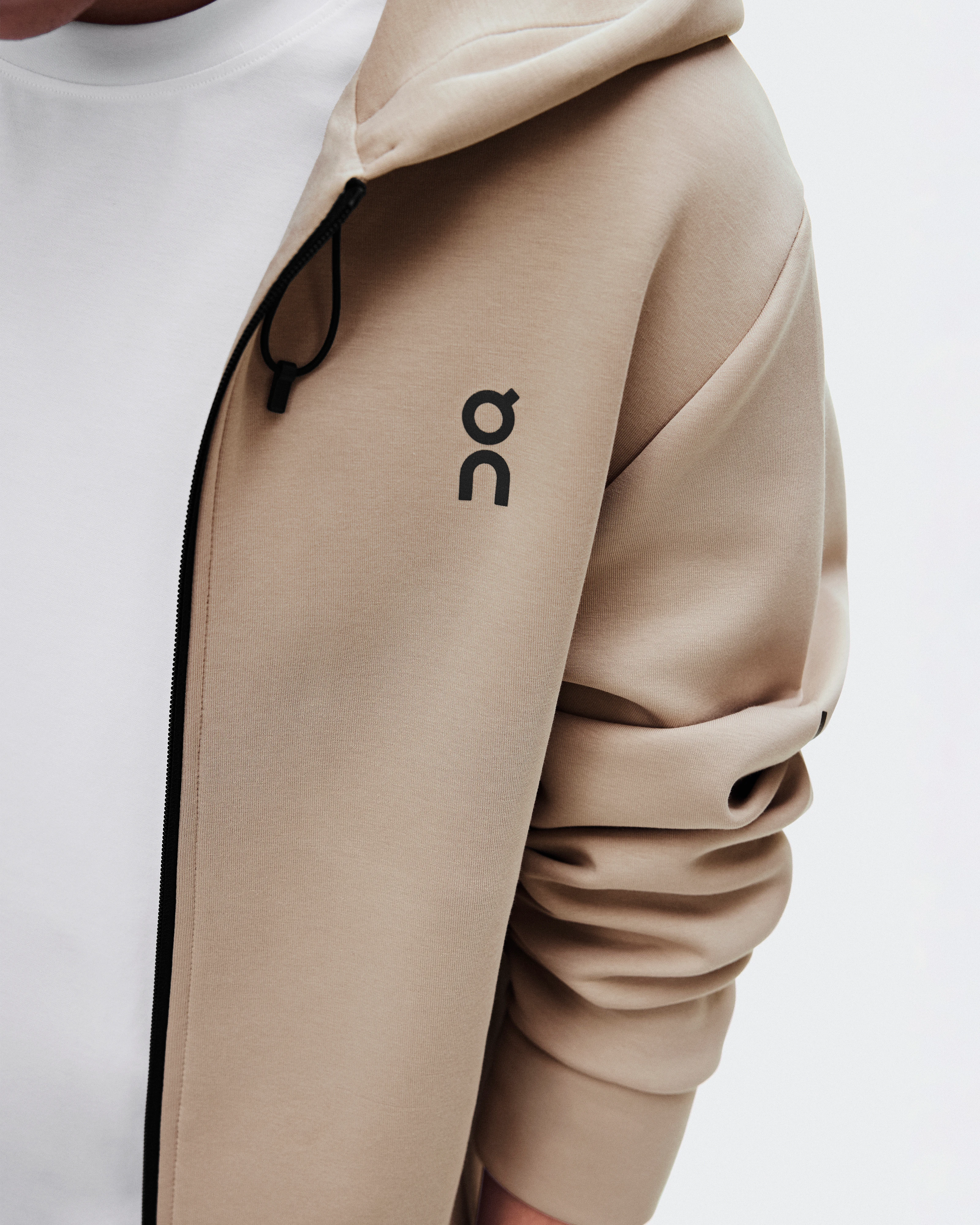 On Focus Tech Zip Hoodie Desert Men Hoodies and sweatshirts