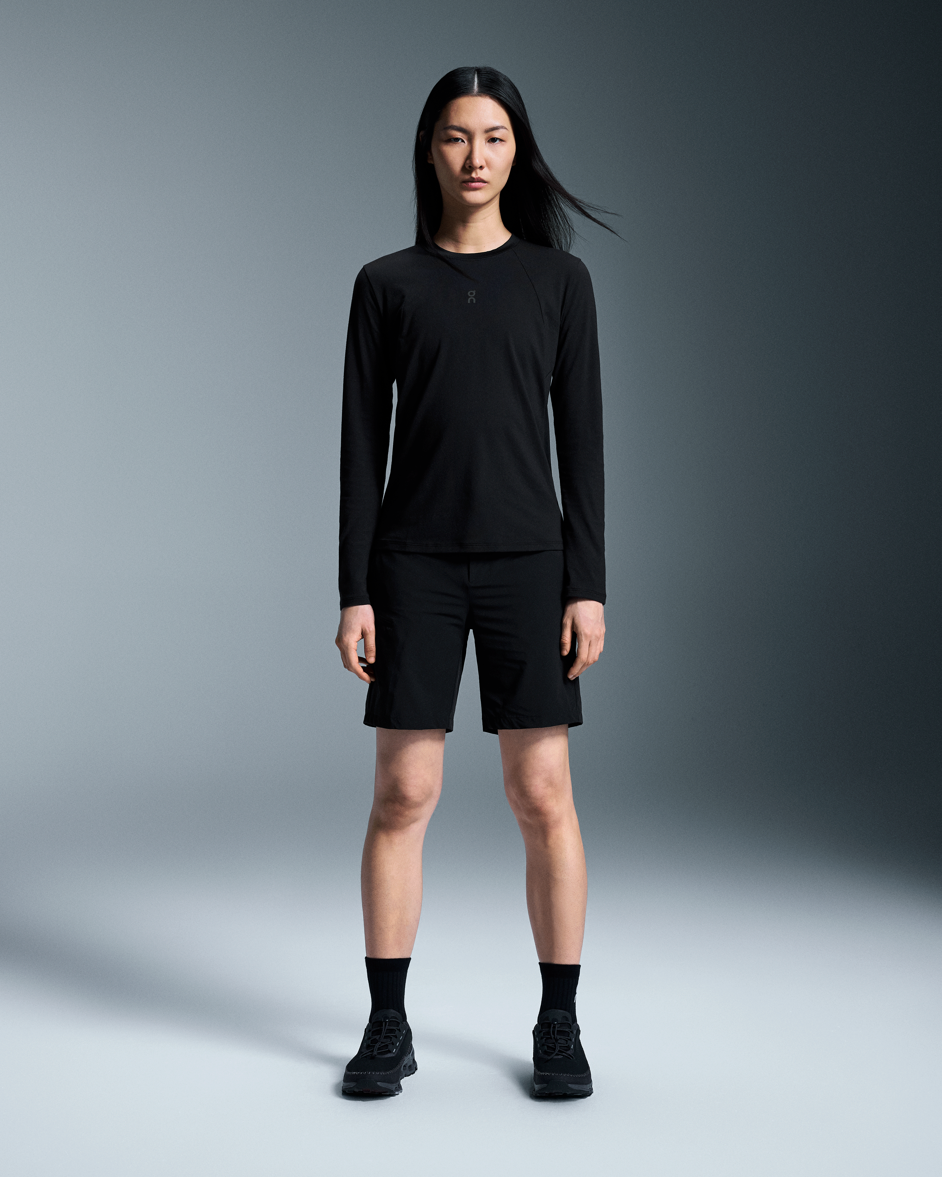 On Trek Long-T Black Women Tops and t-shirts