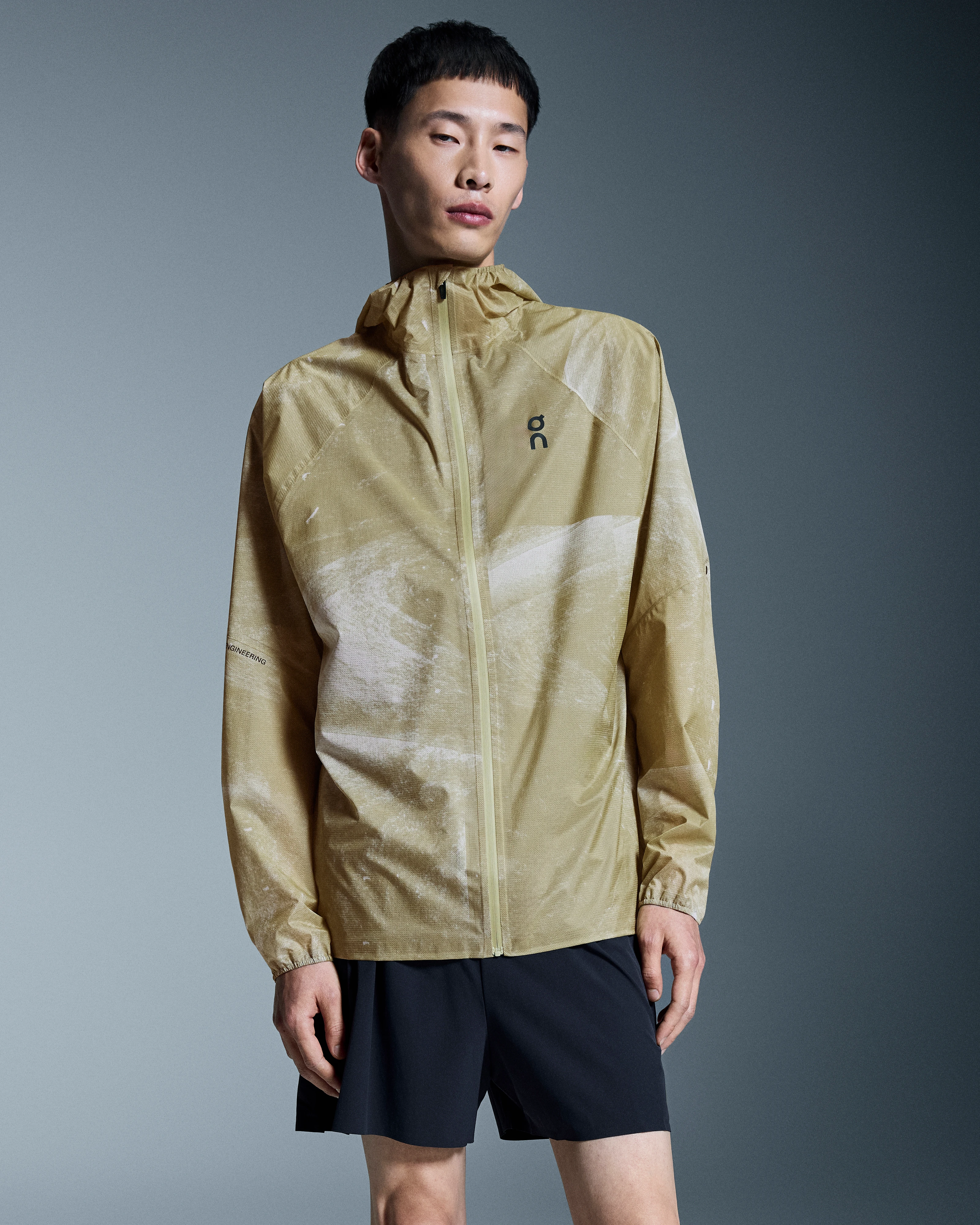 On Ultra Jacket White & Caper Men Jackets