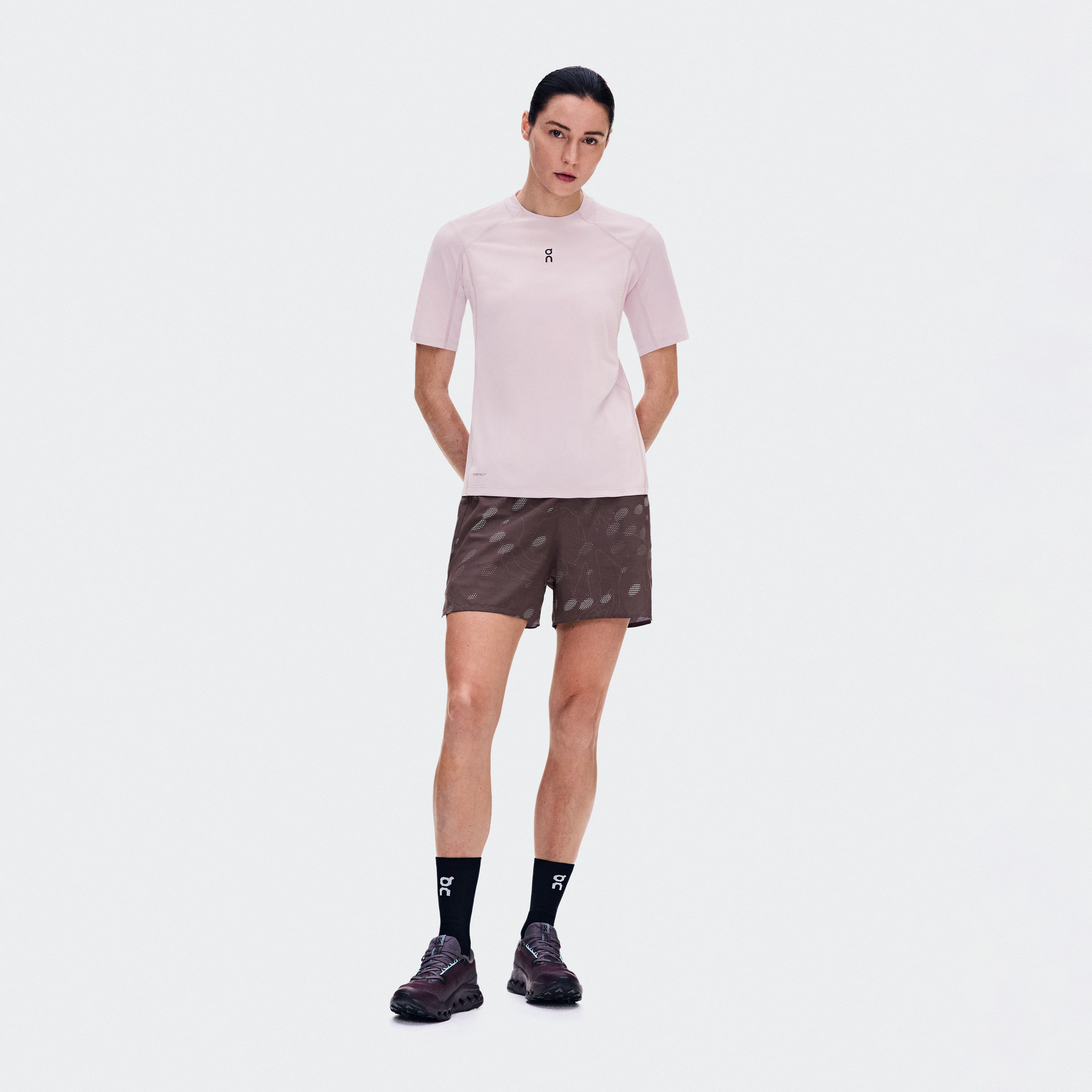 On Trail Shorts Mulberry Women – Trail running, lightweight, easy storage Shorts