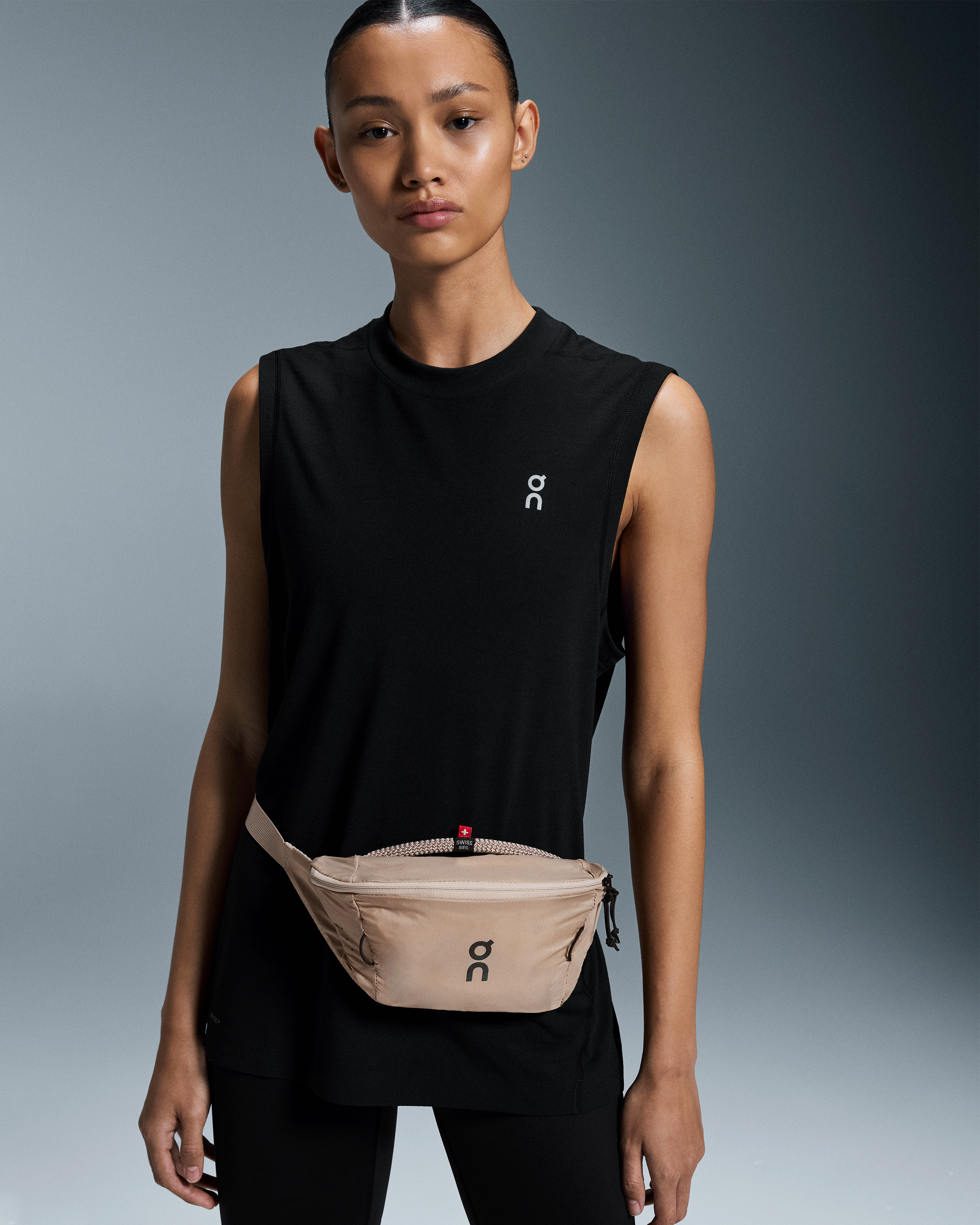 On Waist Pack 2L Lite Sand Unisex Bags
