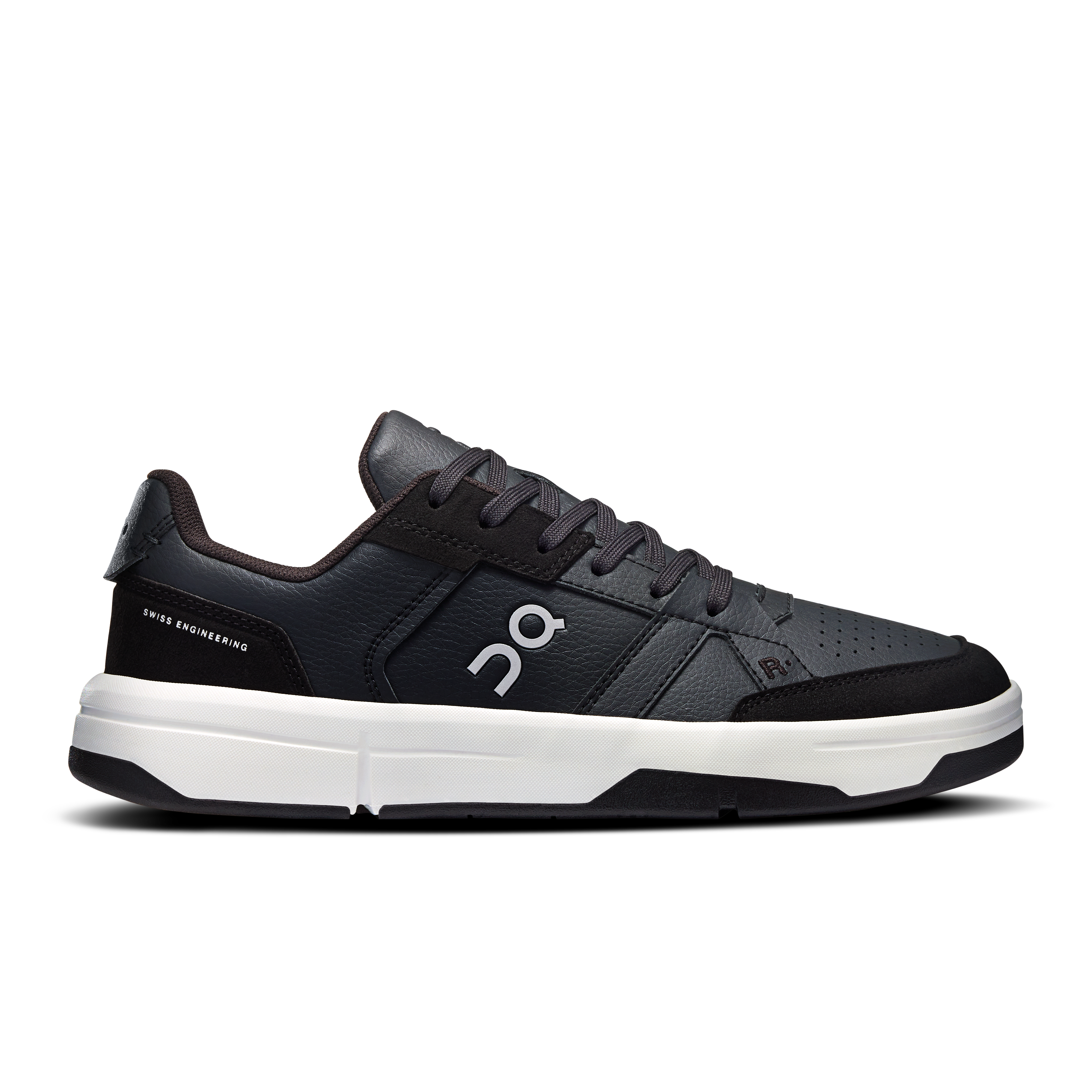 THE ROGER Clubhouse Tennis Shoe in Black/White