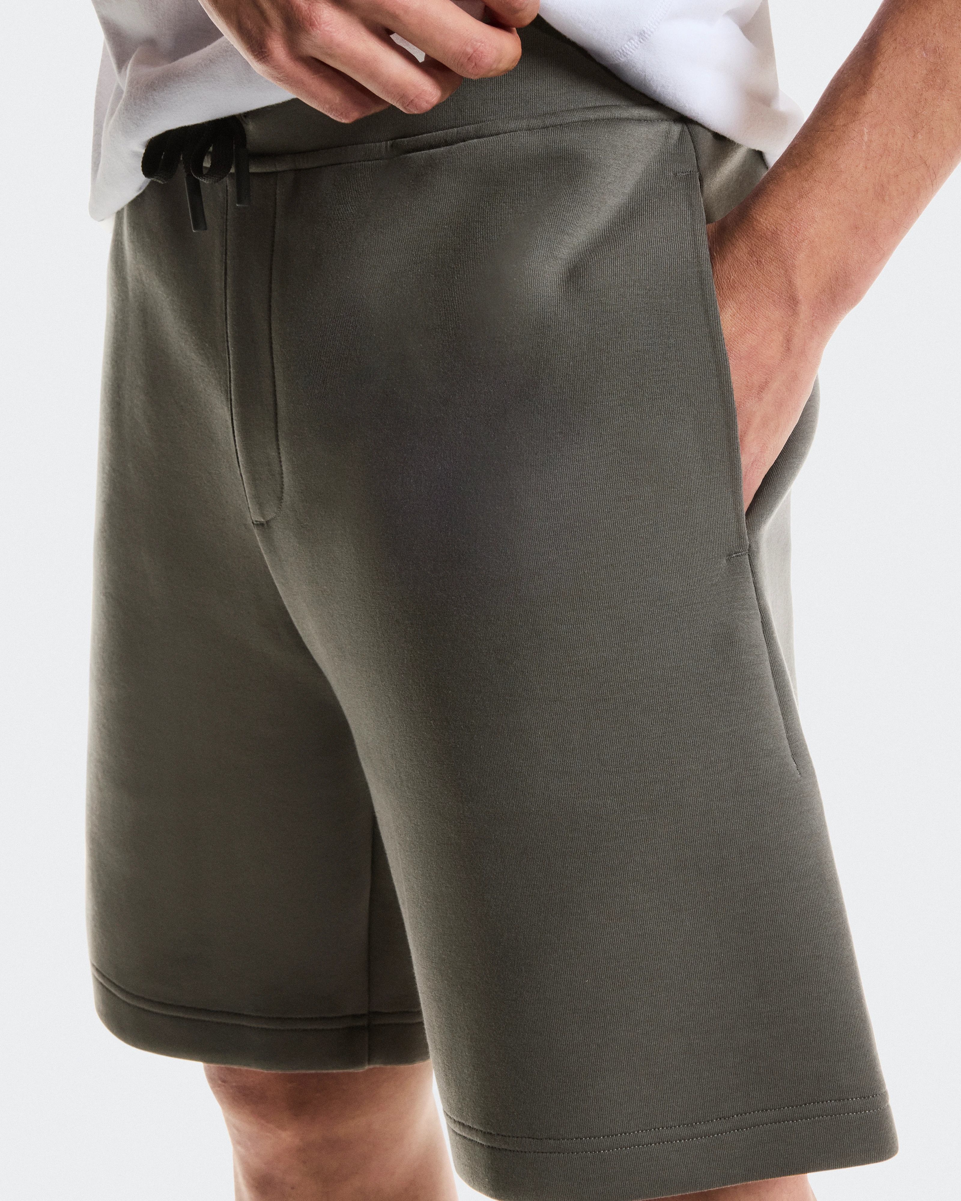On Focus Tech Shorts Shadow Men Shorts
