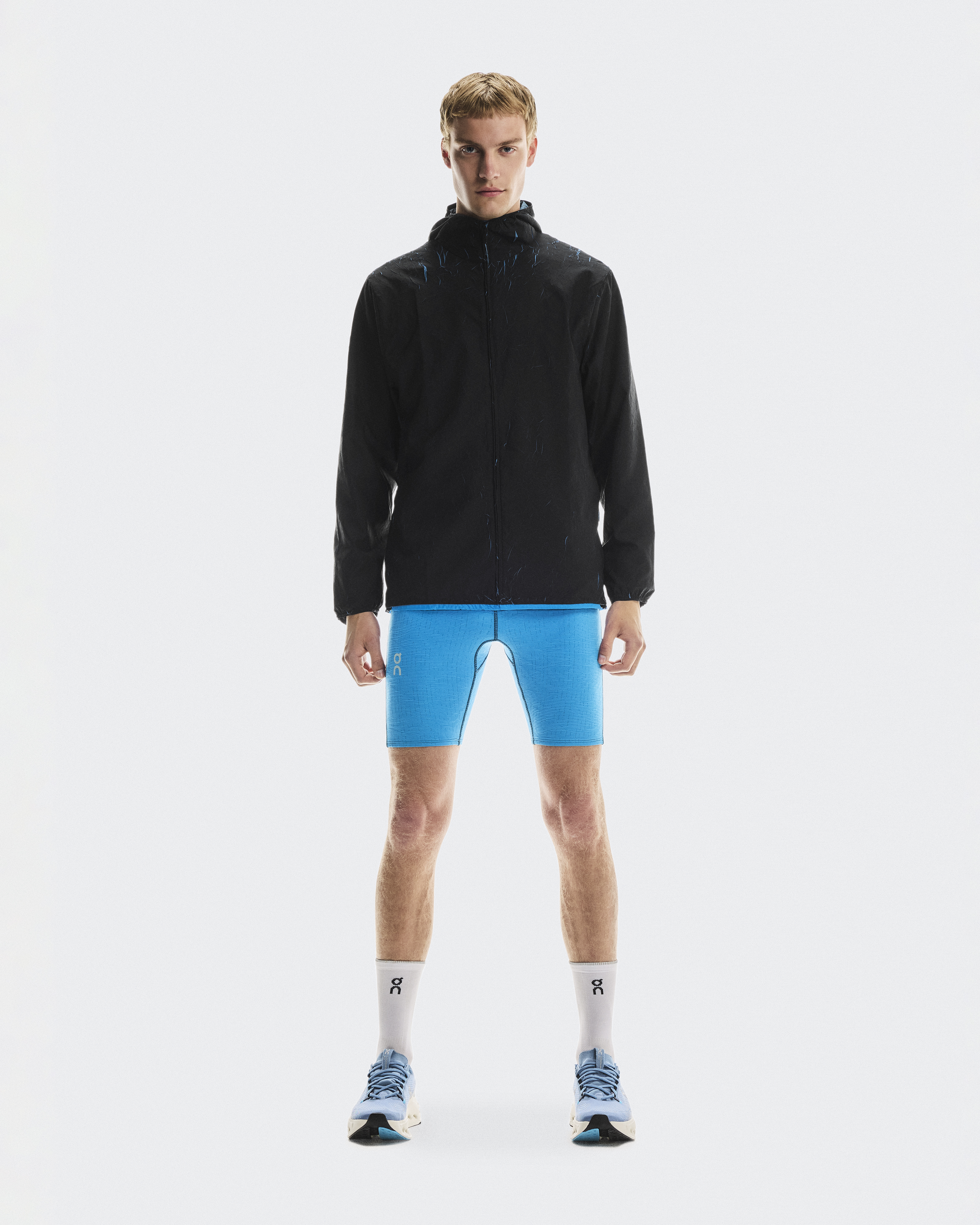 Pace Run Jacket in Malibu/Black