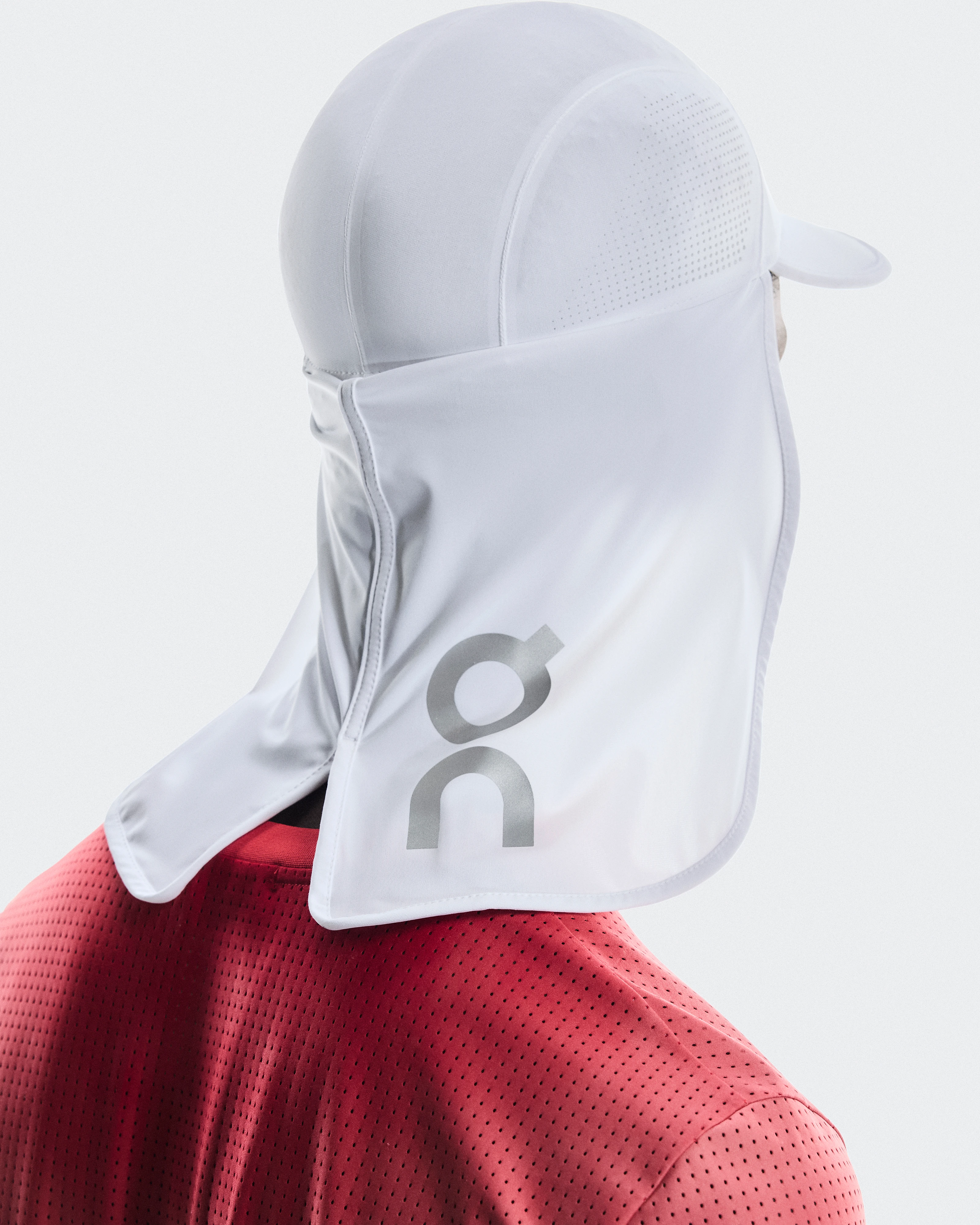 On Solar Cap White Unisex Headwear