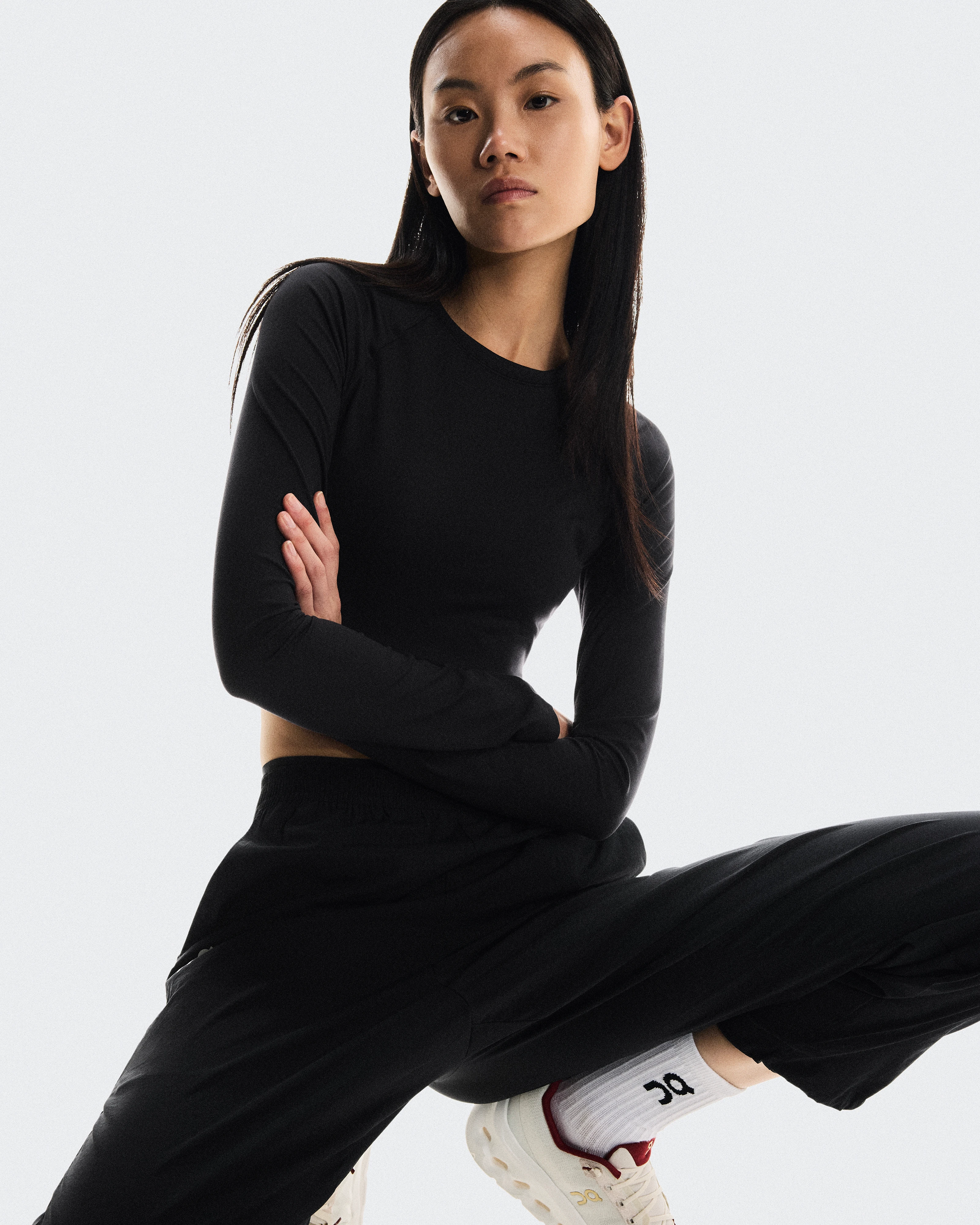 On Studio Long-T Crop Black Women Tops and t-shirts