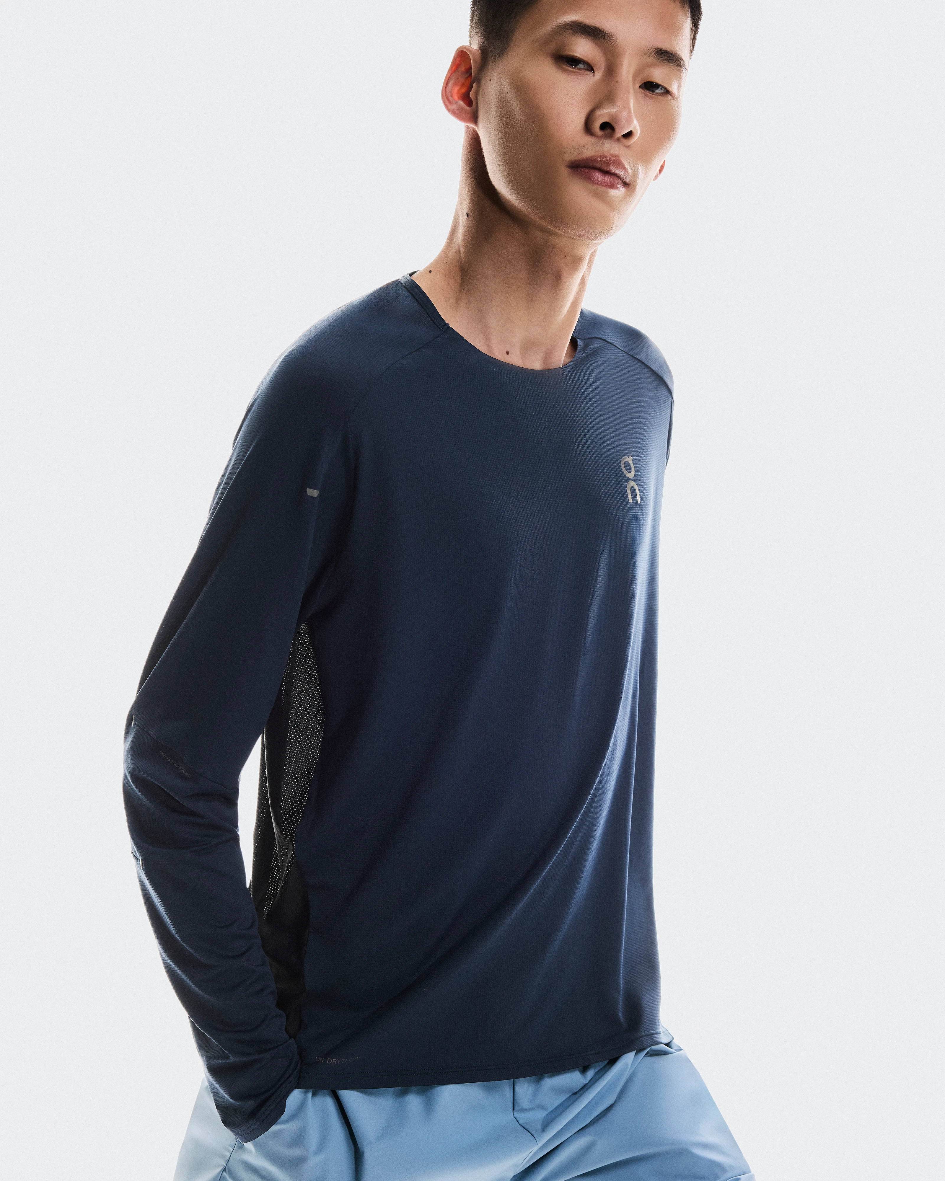 On Performance Long-T Navy & Black Men Tops and t-shirts