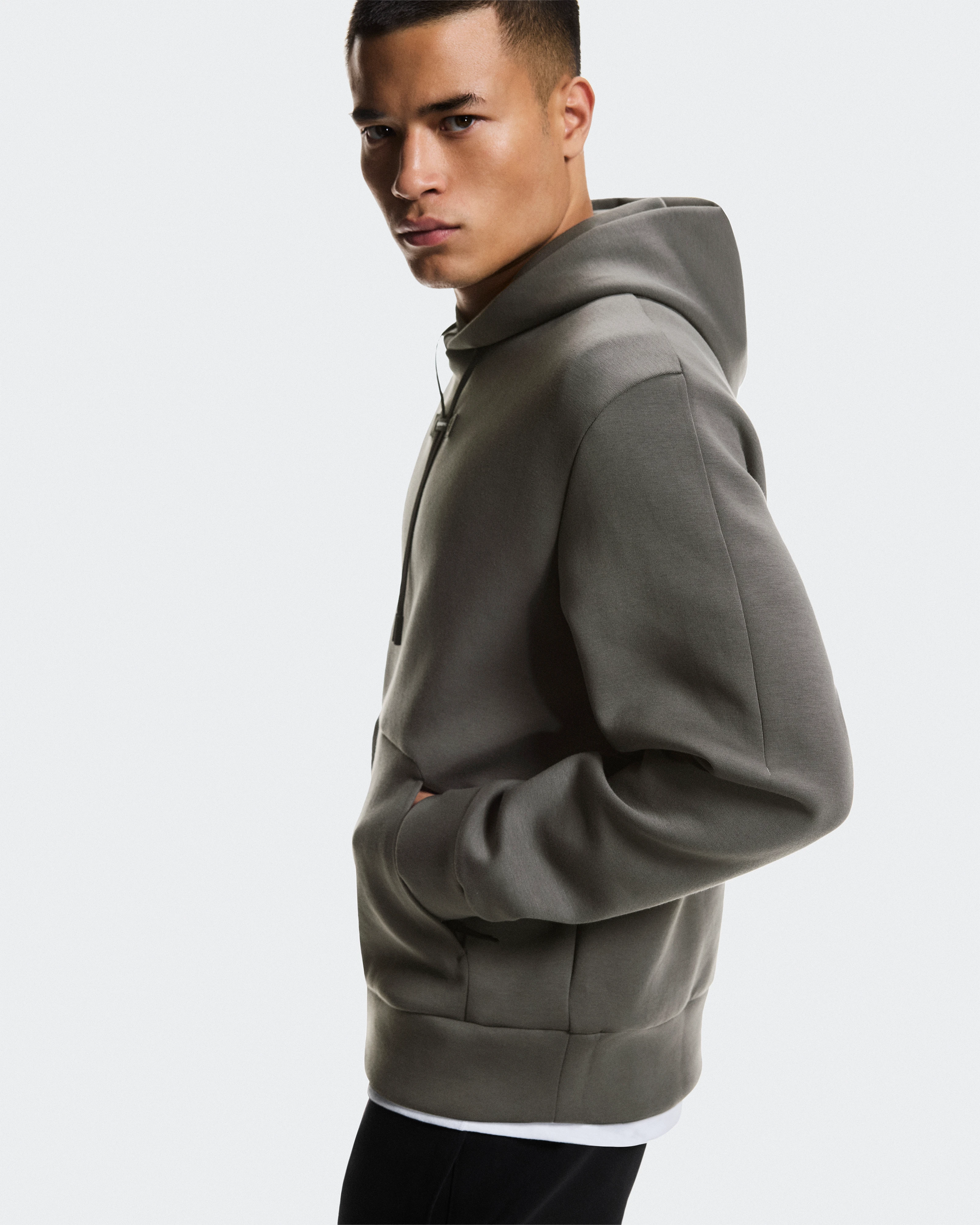 On Focus Tech Hoodie Shadow Men Hoodies and sweatshirts