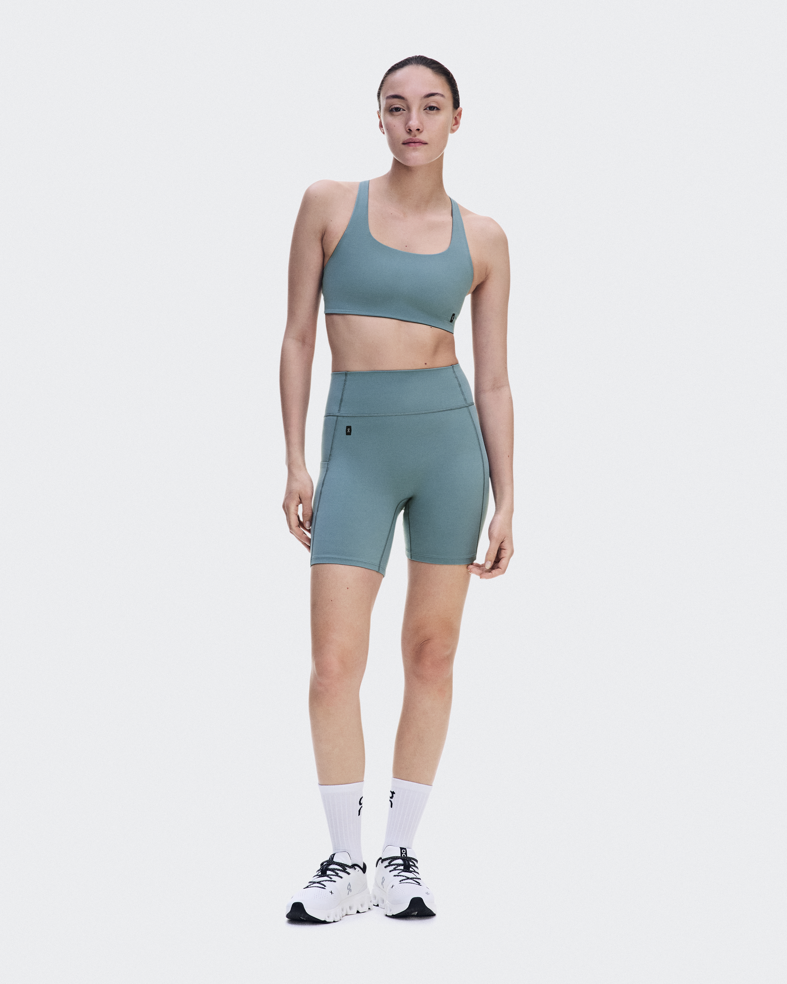Studio Leggings Short 6" Short Tights in Agave