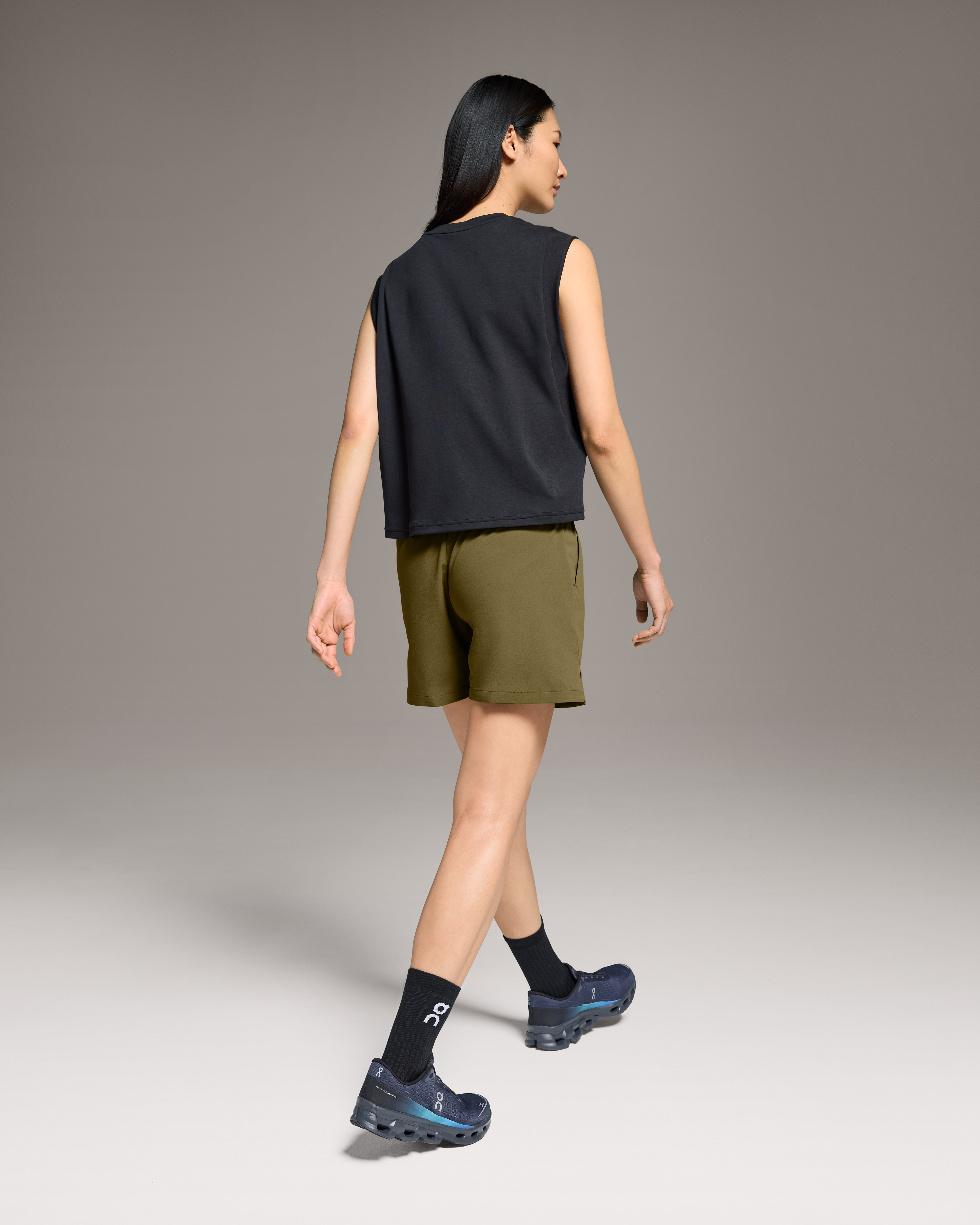 On Focus Shorts Hunter Women Shorts