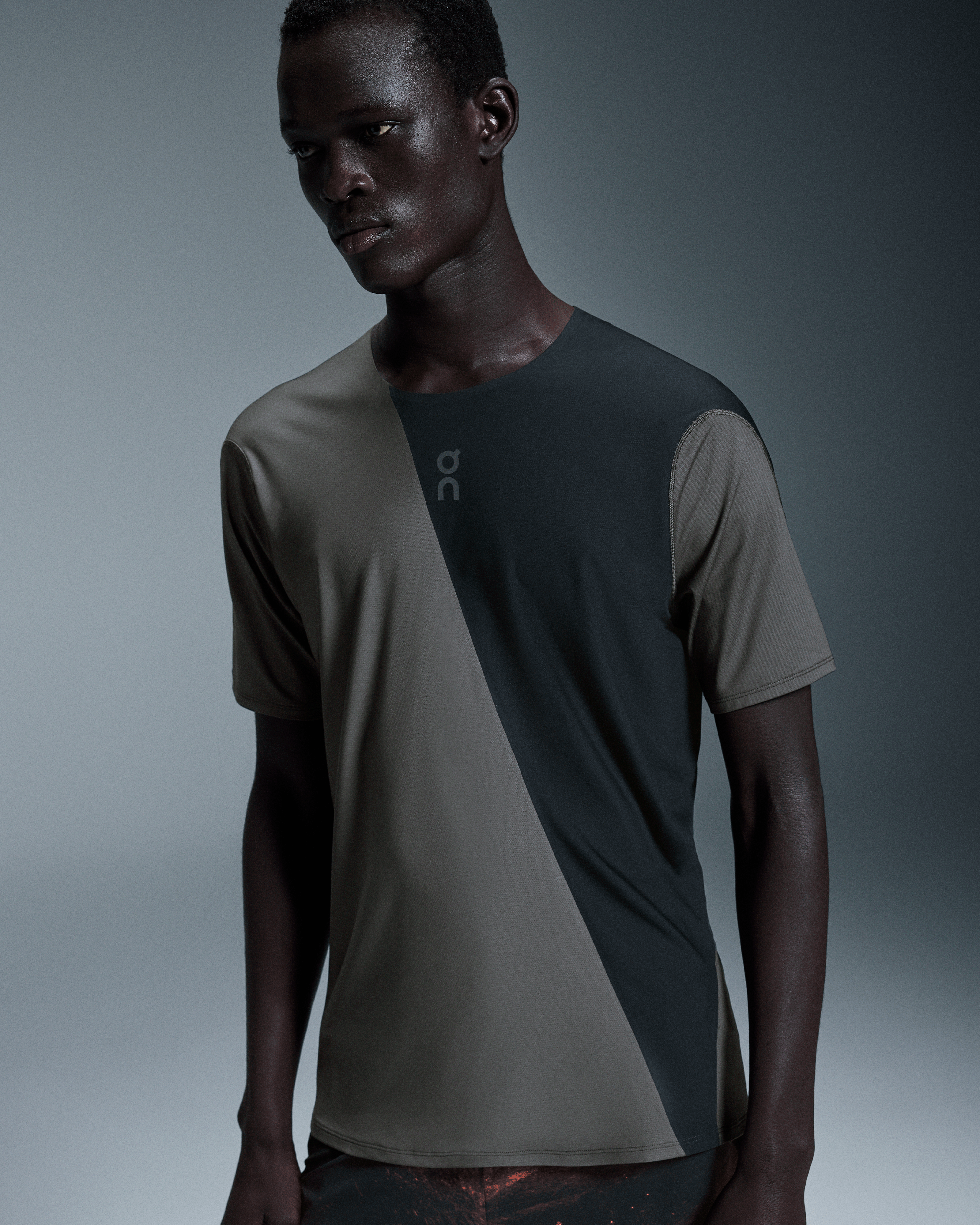 On Ultra-T Eclipse & Black Men Tops and t-shirts