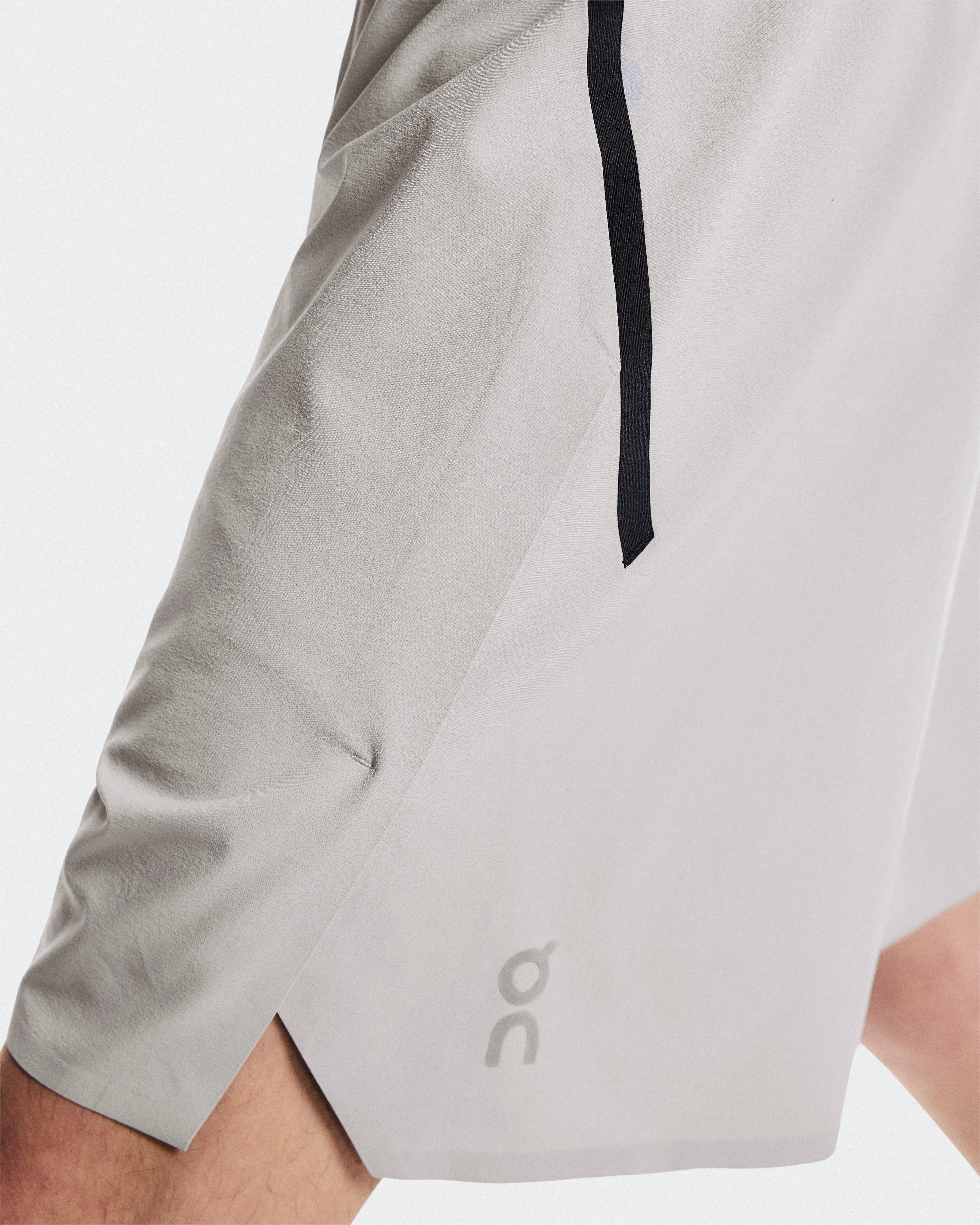On Train Shorts Alloy Men Shorts