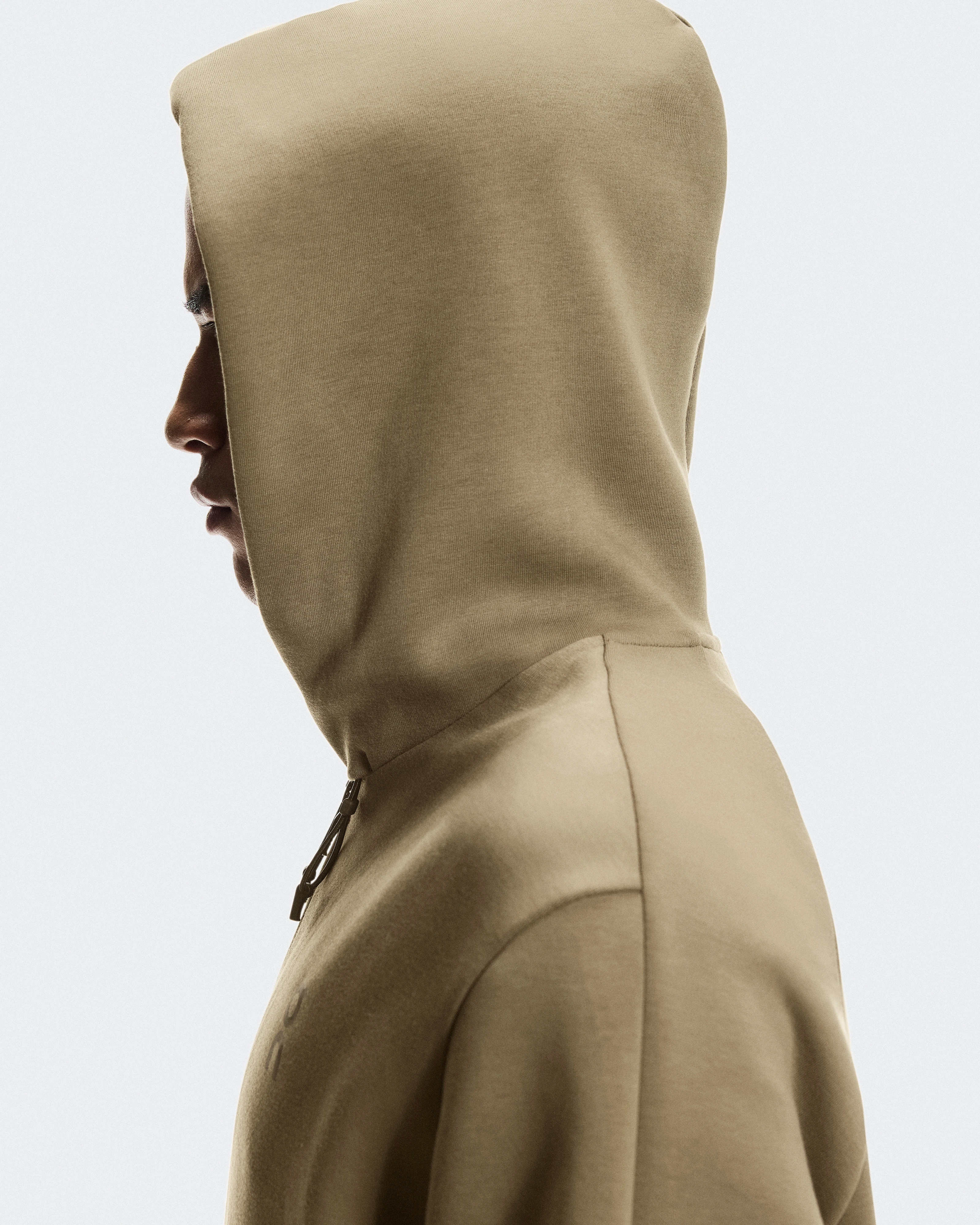On Focus Tech Zip Hoodie Kalamata Men Hoodies and sweatshirts