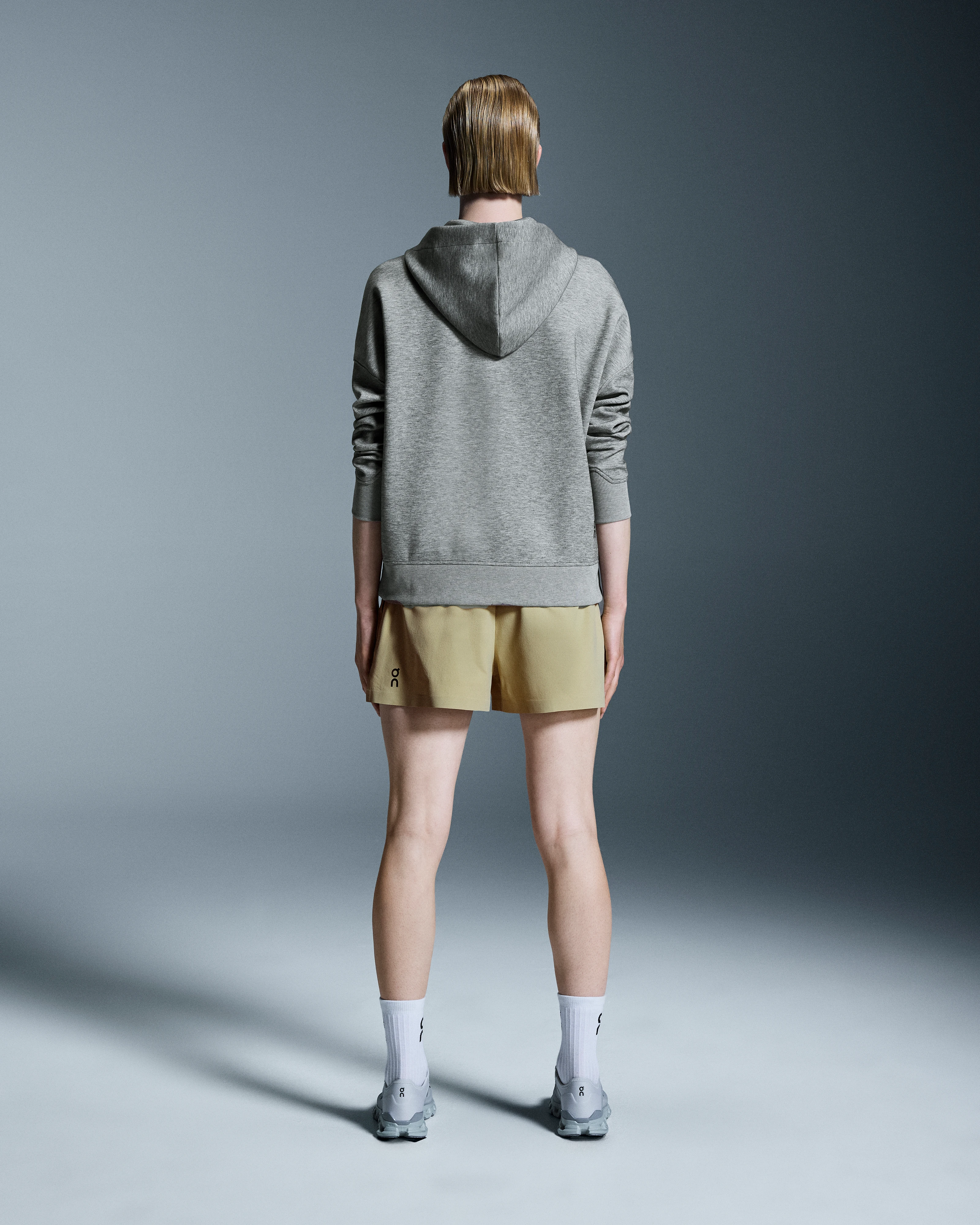 On Focus Shorts Caper Women Shorts