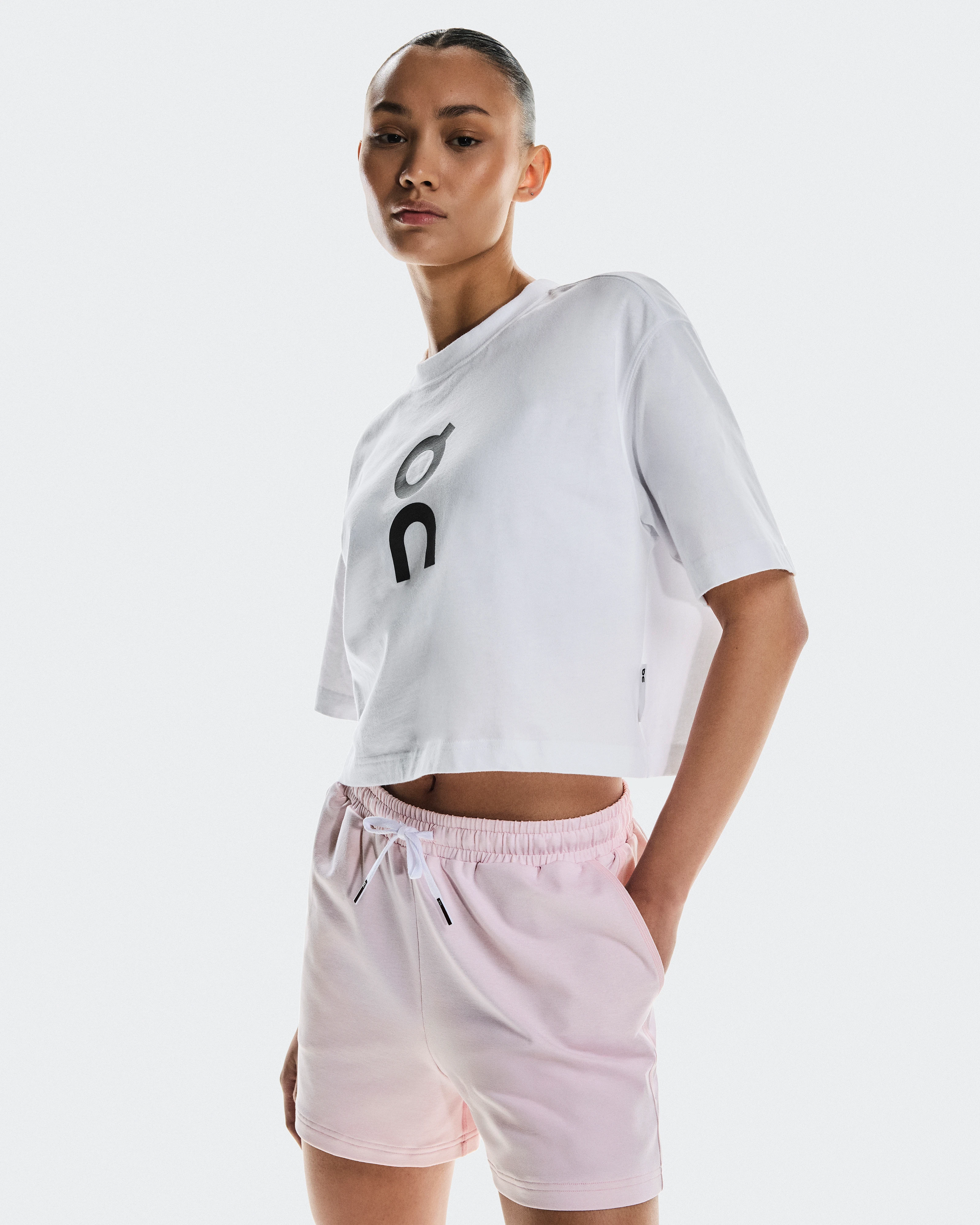 On Courtside Shorts Finch Women Shorts