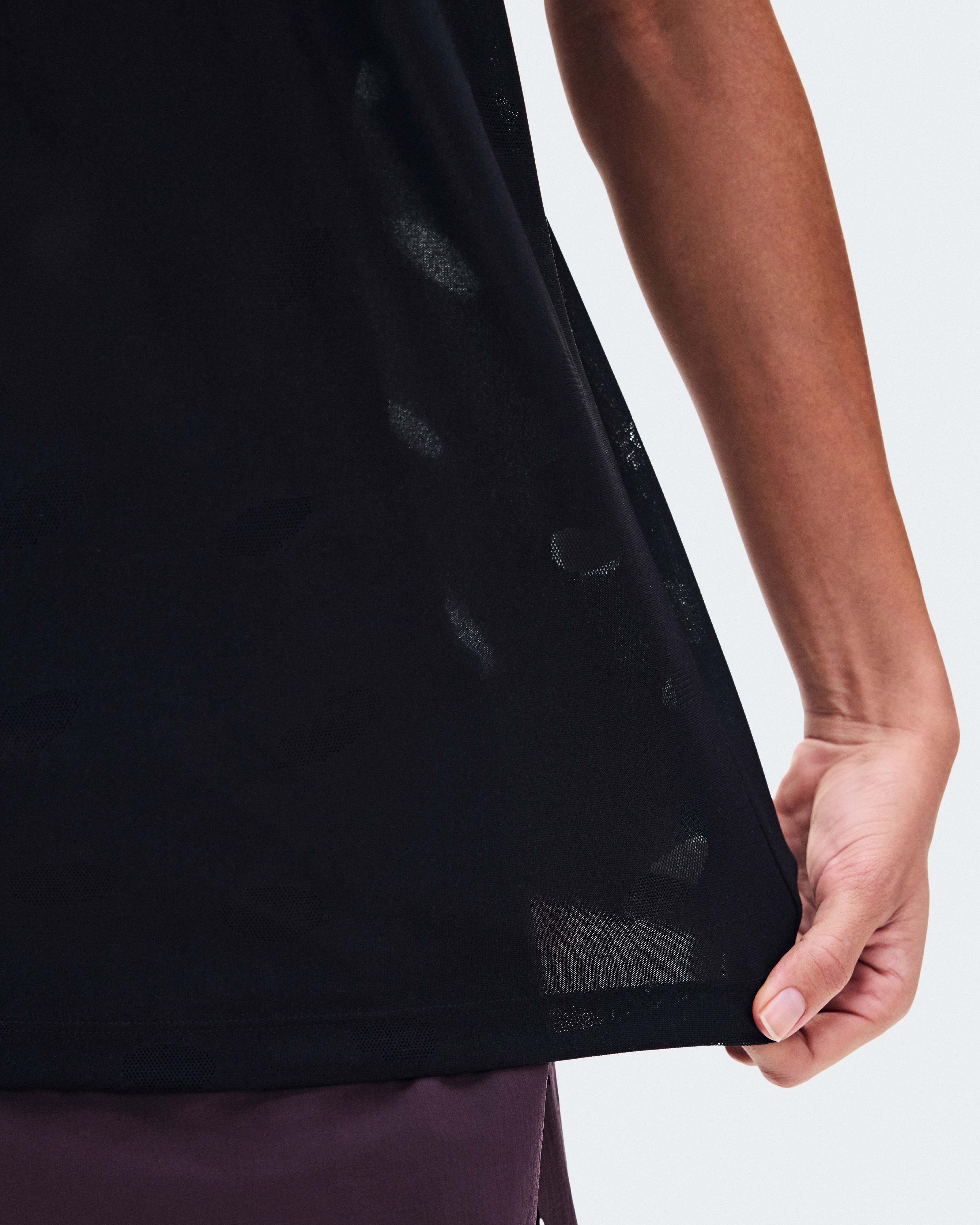 On Zero Tank Breathe Black Women Tops and t-shirts