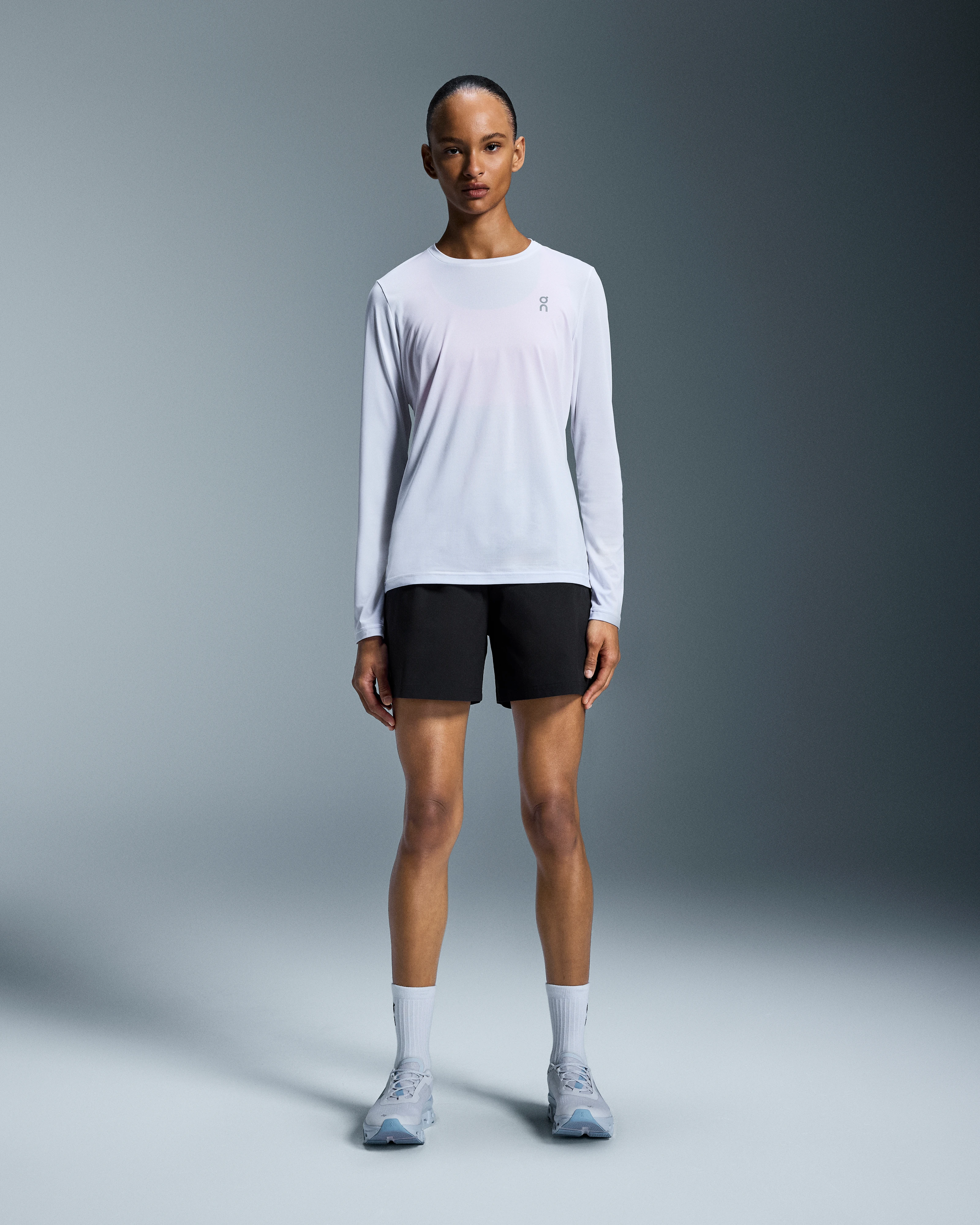 On Core Long-T White Women Tops and t-shirts