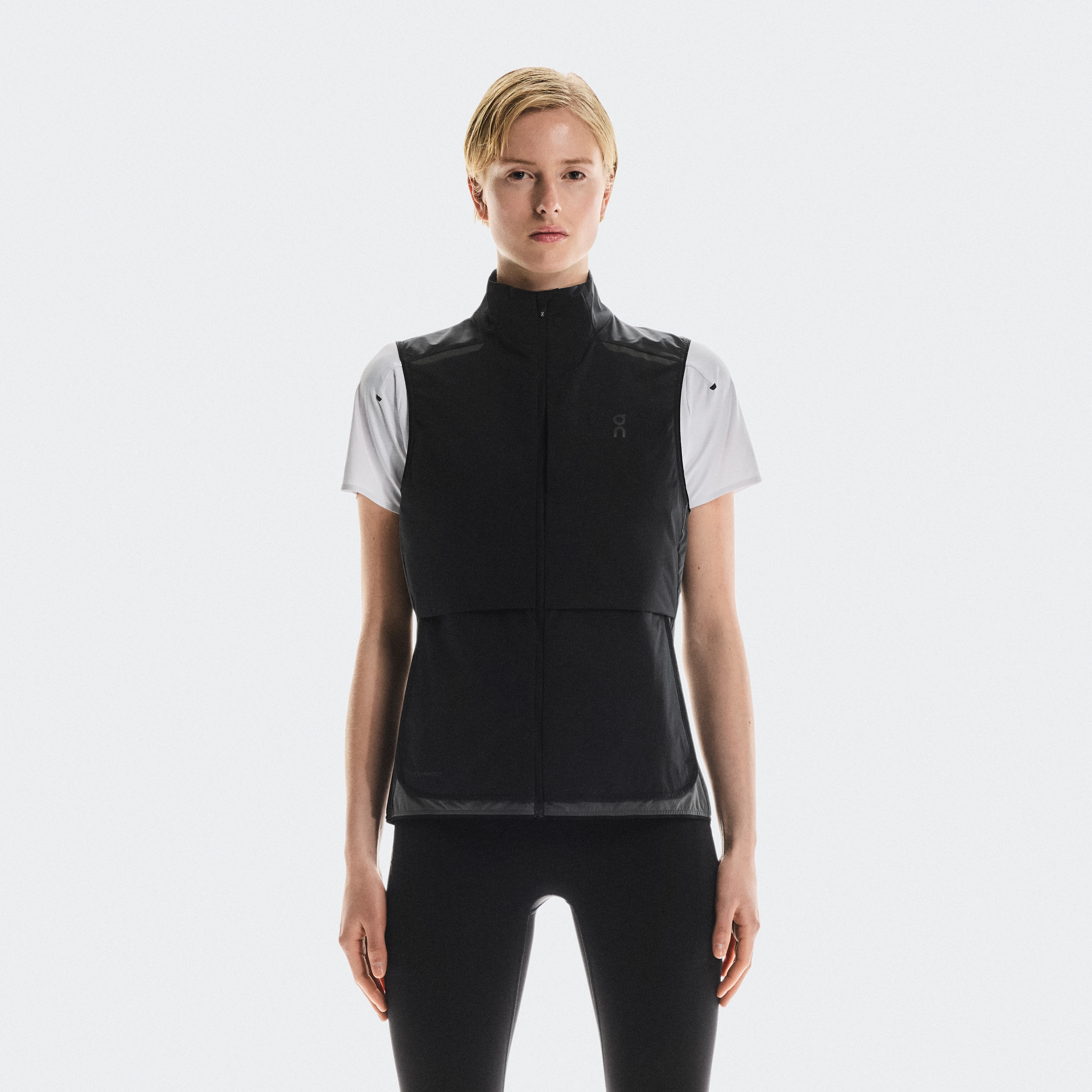 On Weather Vest Black & Eclipse Women – Running, cold weather Jackets