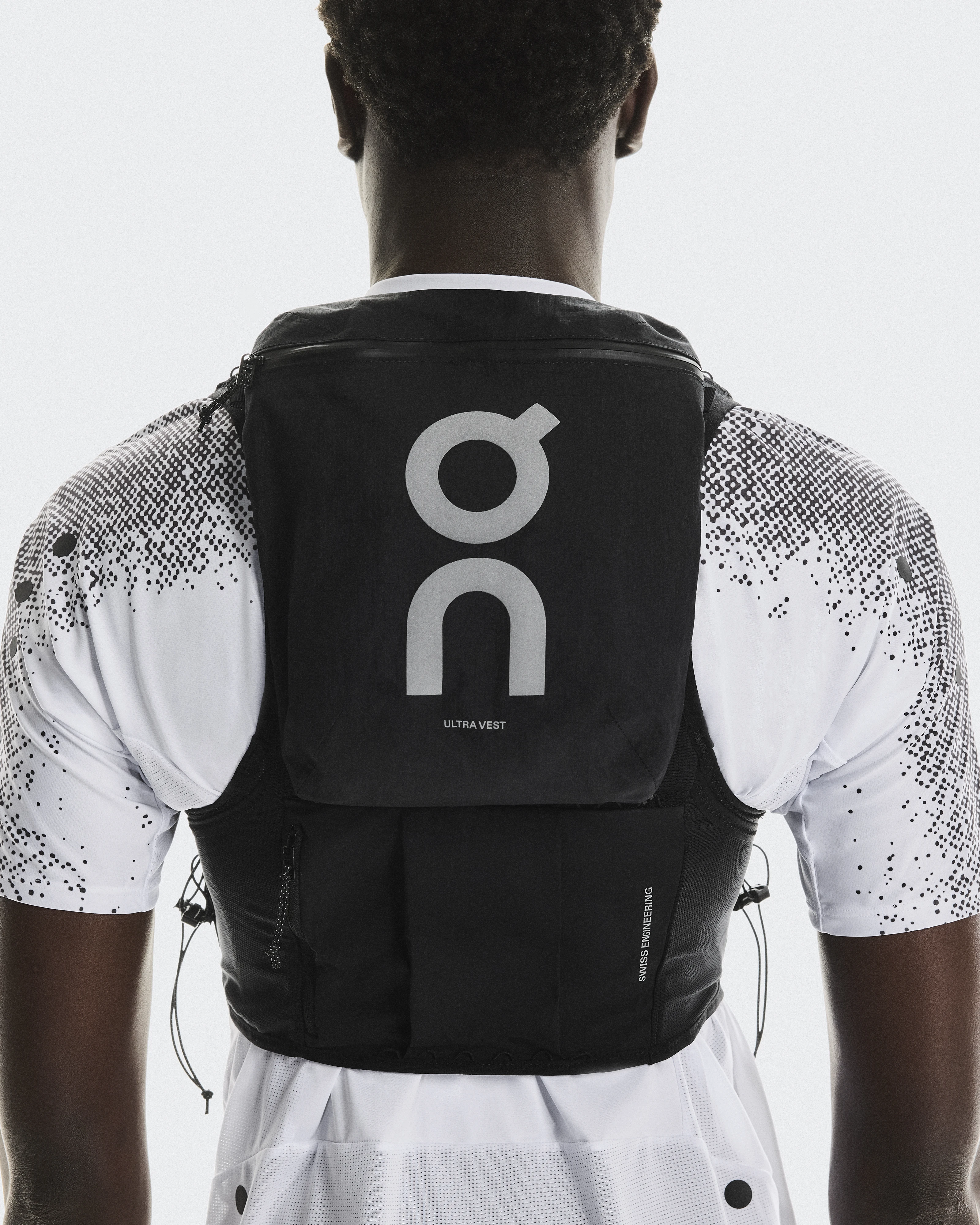 On Ultra Vest Pro Black Unisex Vests