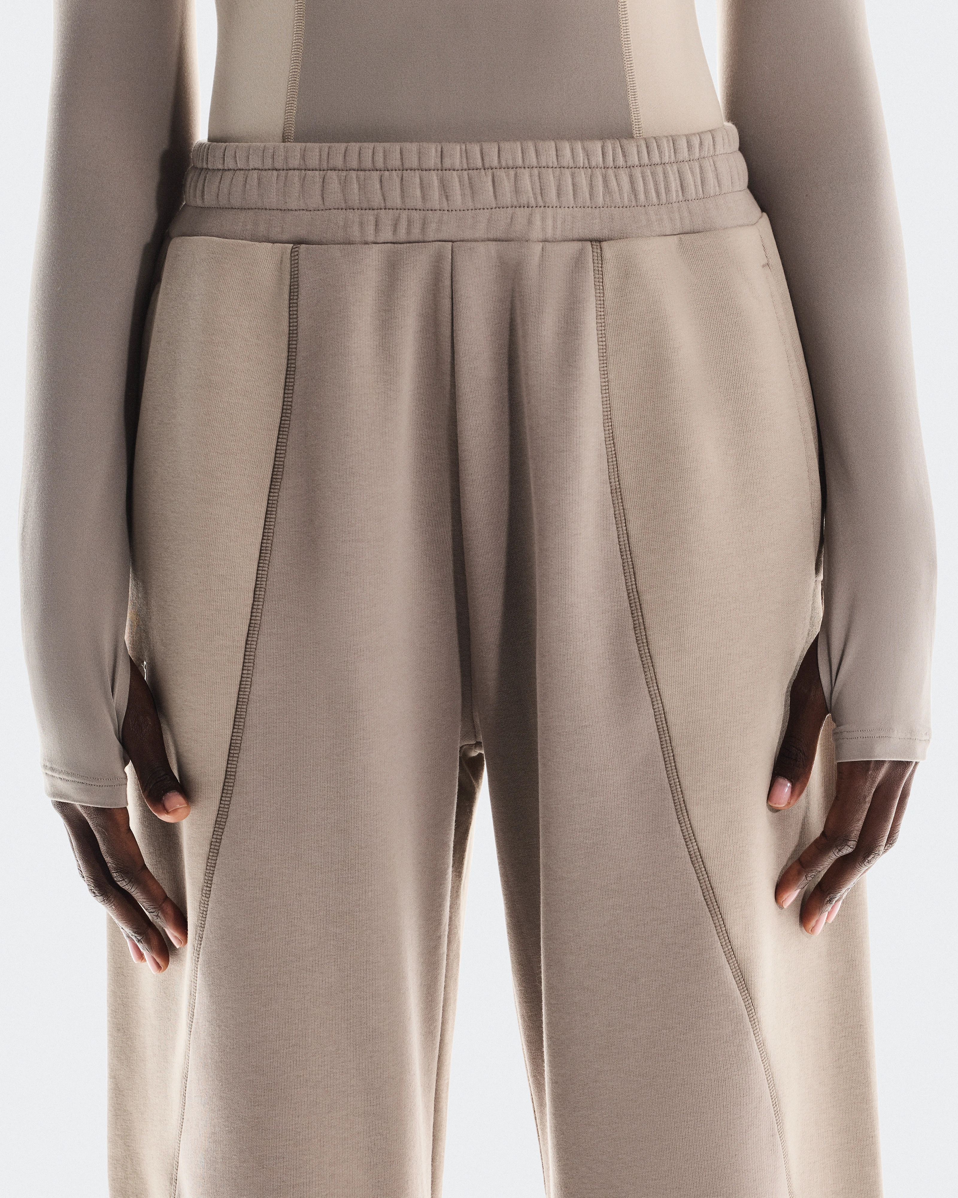 On Club Loose Pants FKA Cinder & Desert Women Pants
