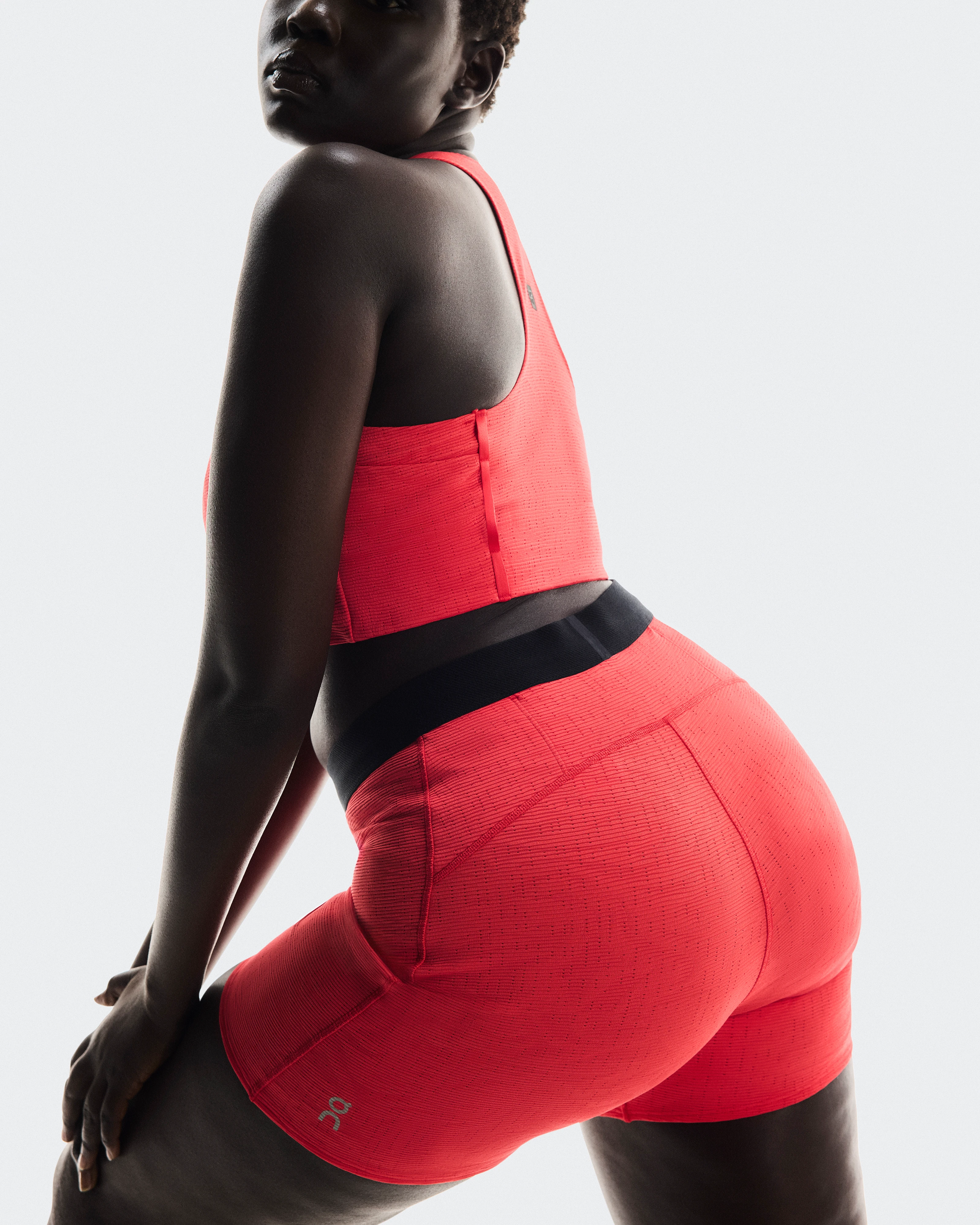 On Pace Tights Short Red Women Tights