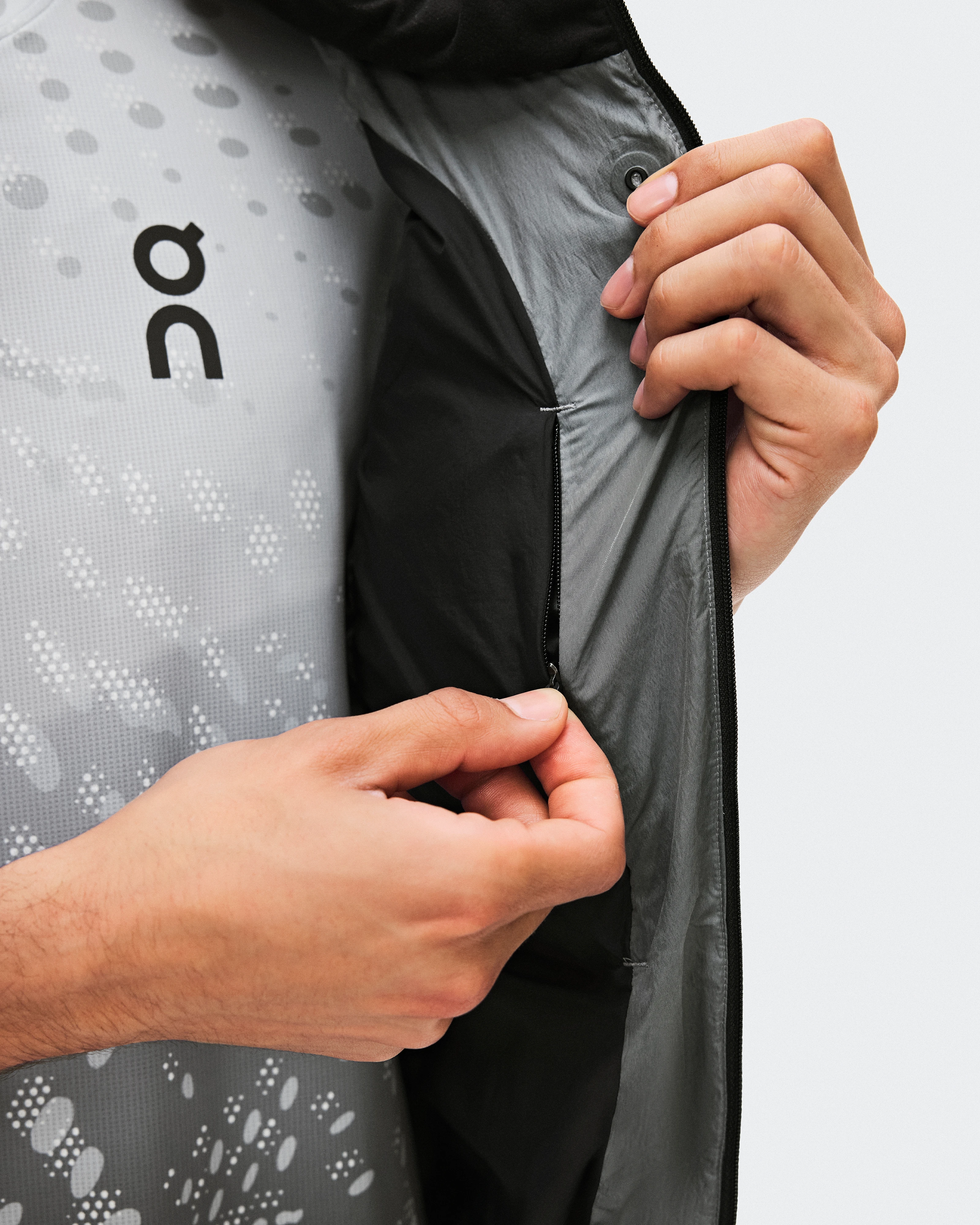 On Performance Volt Vest Glacier Men Jackets