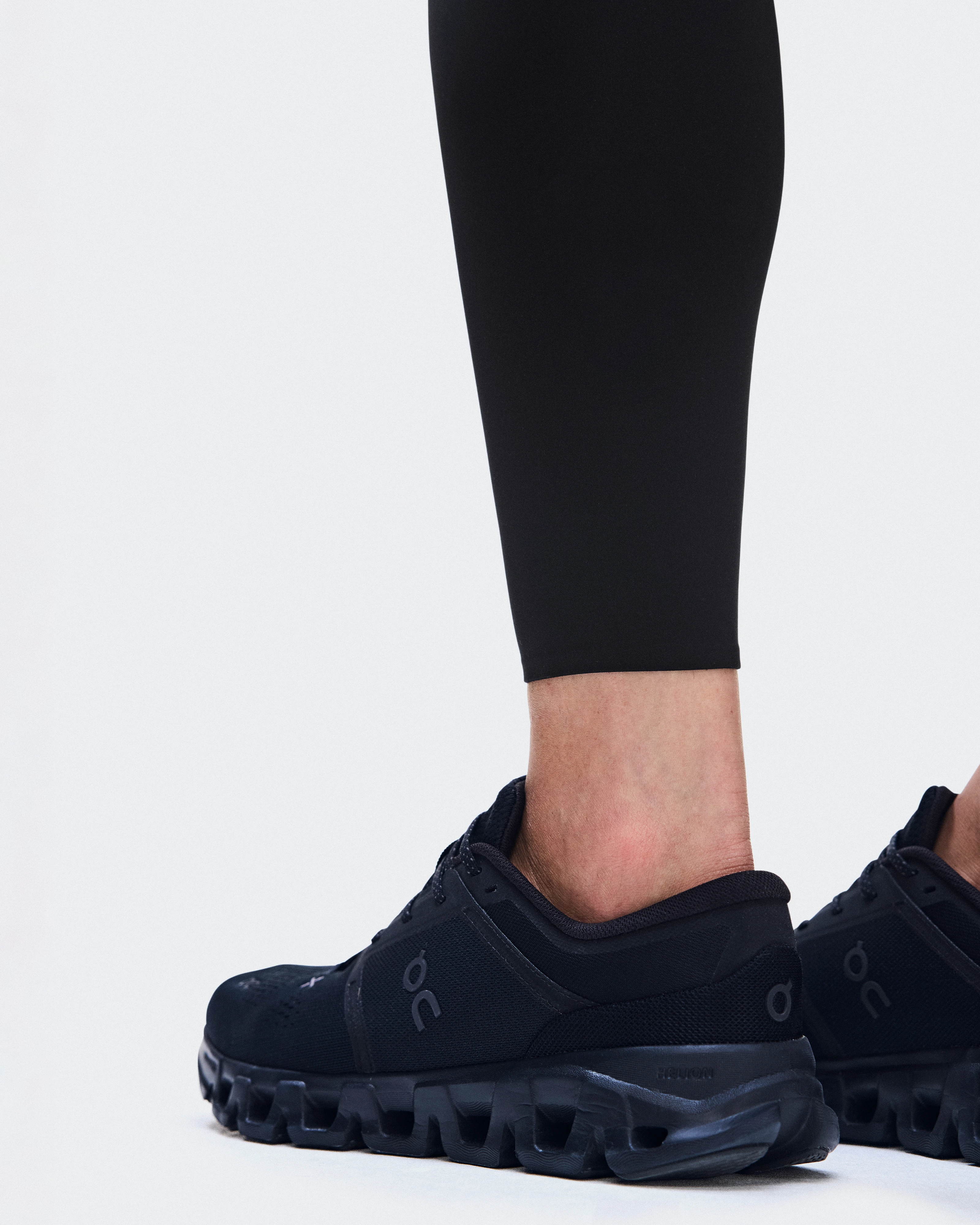On Train Tights Black Women Tights