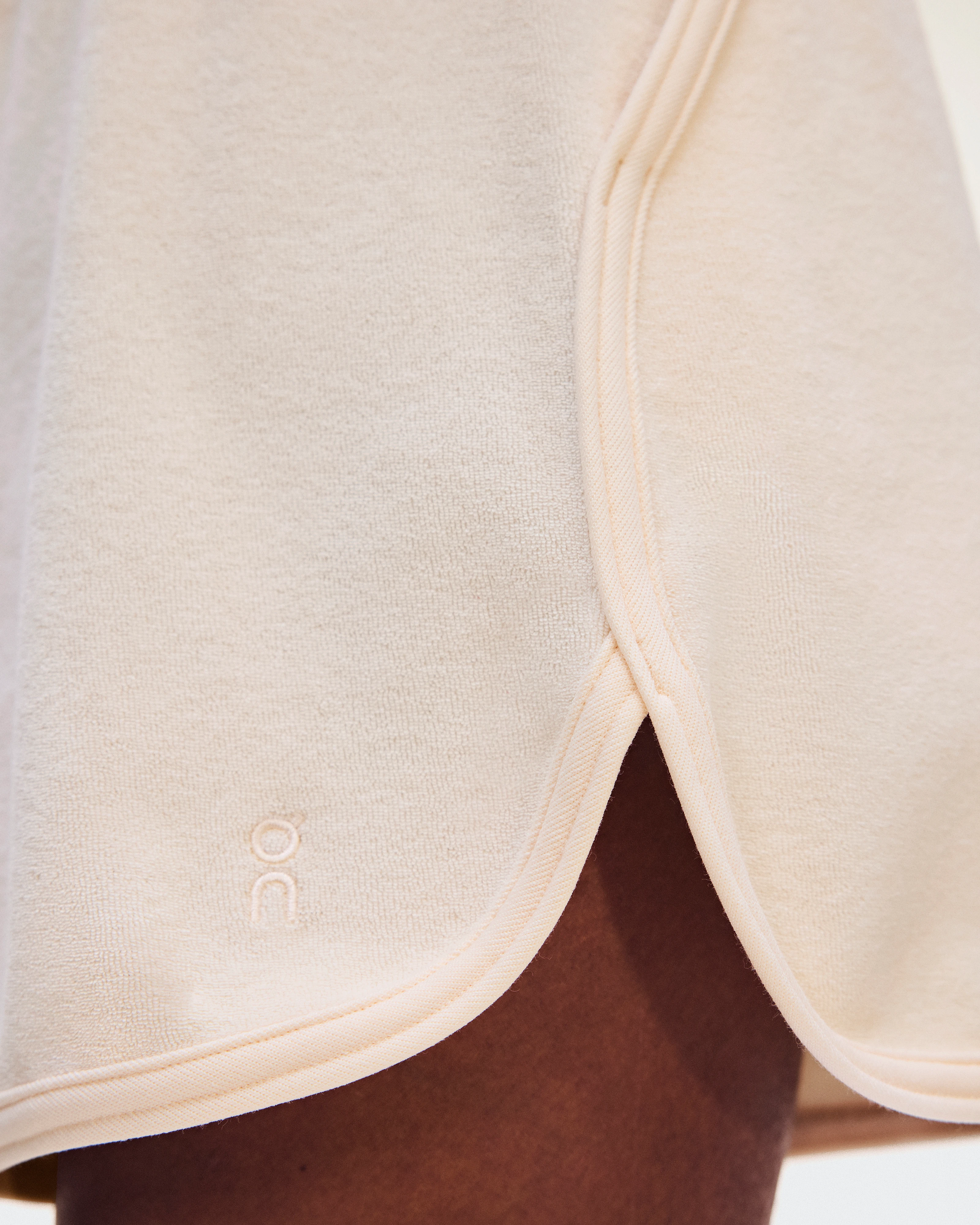 On Courtside Shorts Terry Chantilly Women Active life