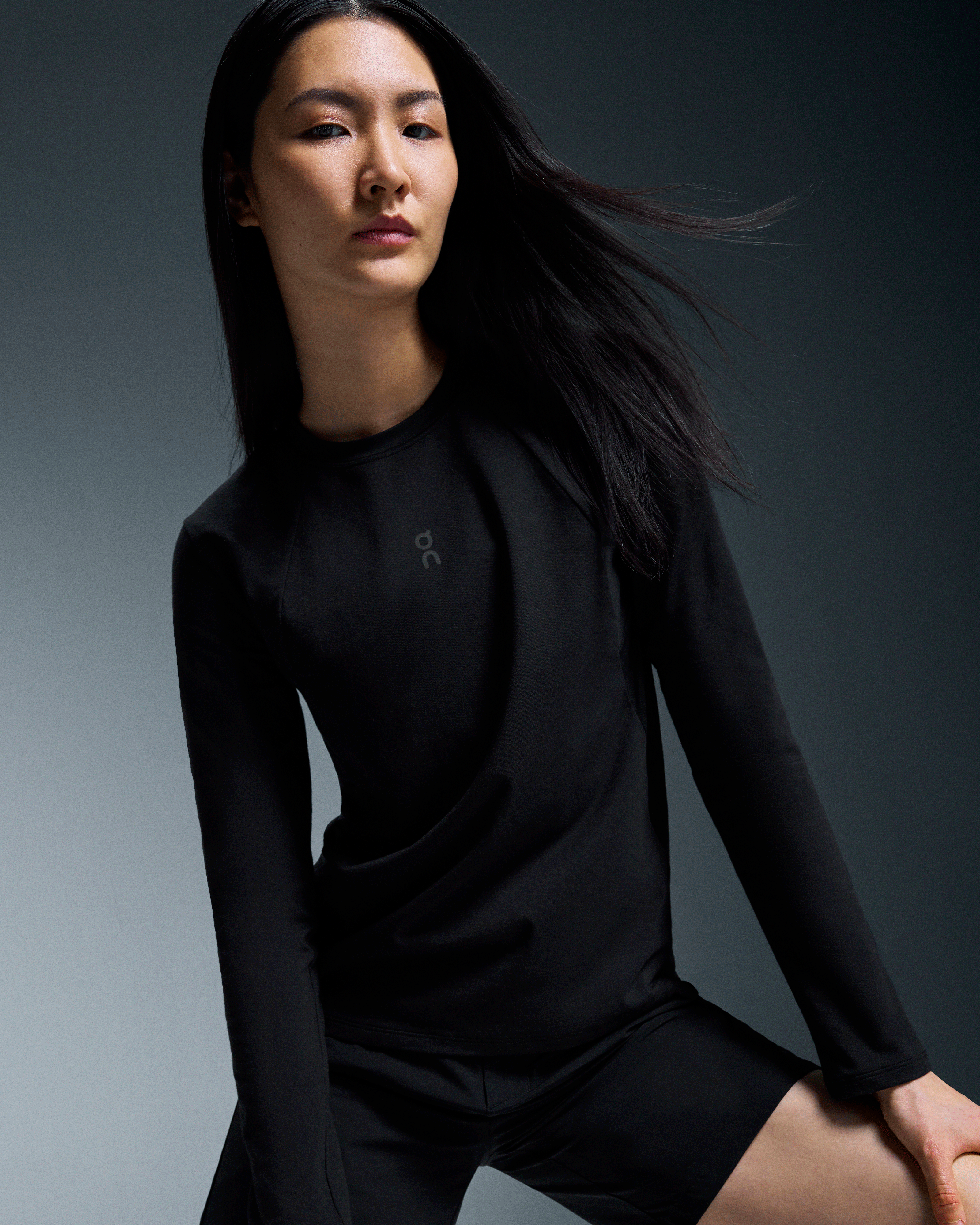 On Trek Long-T Black Women Tops and t-shirts