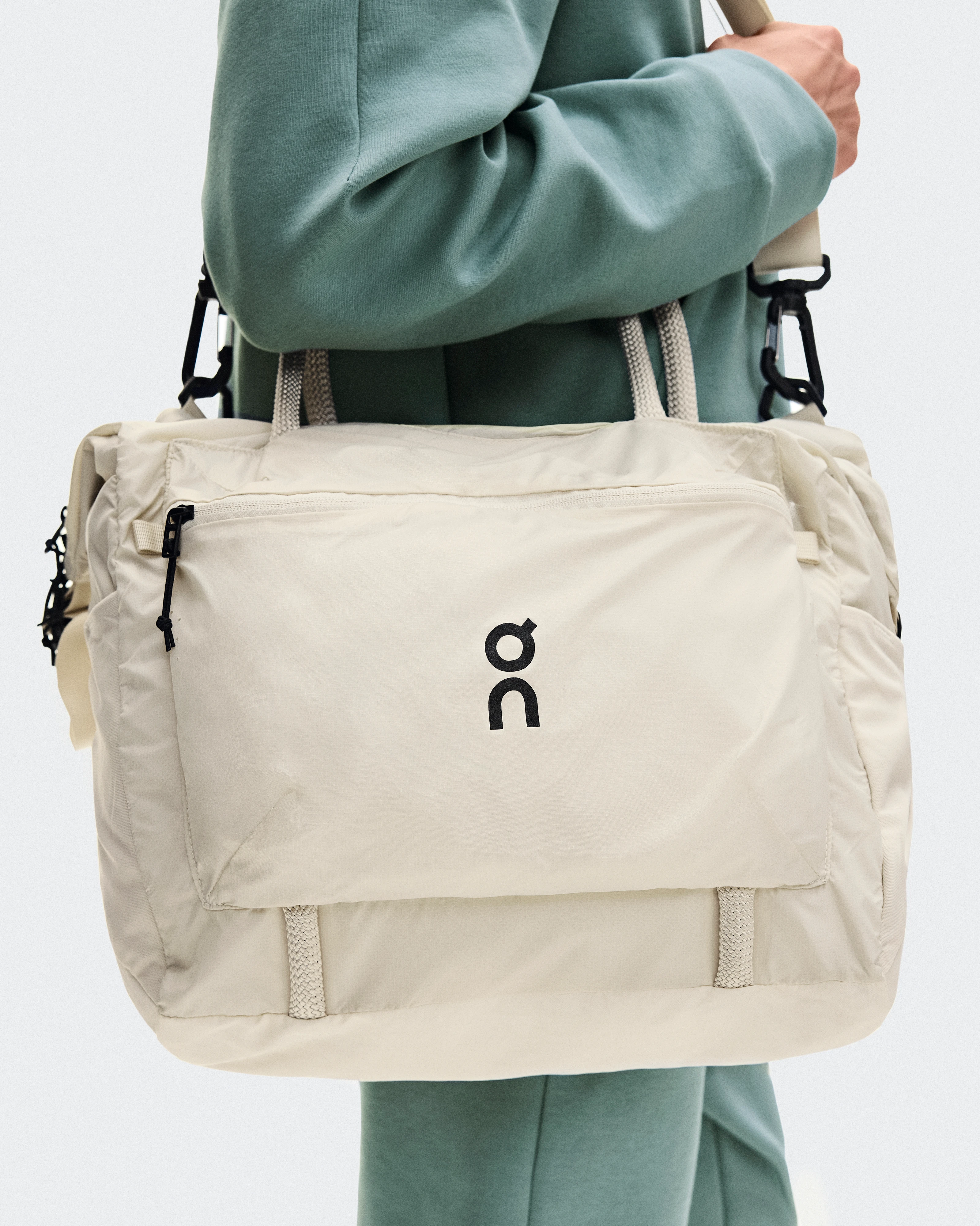 On Track Pack 35L Lite Cream Unisex Bags