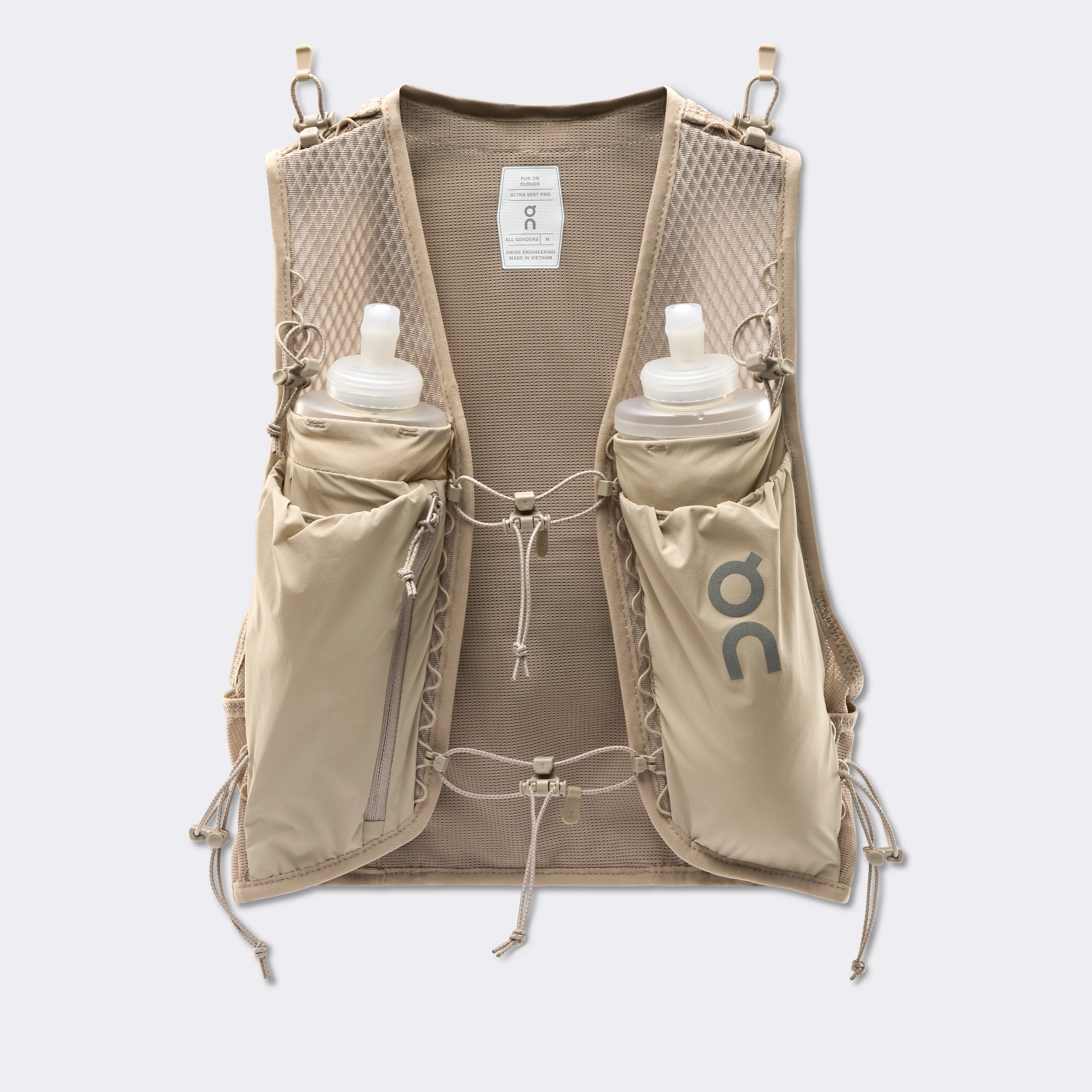 On Ultra Vest Pro Fog Unisex – Trail running, two soft flasks, updated fit Vests
