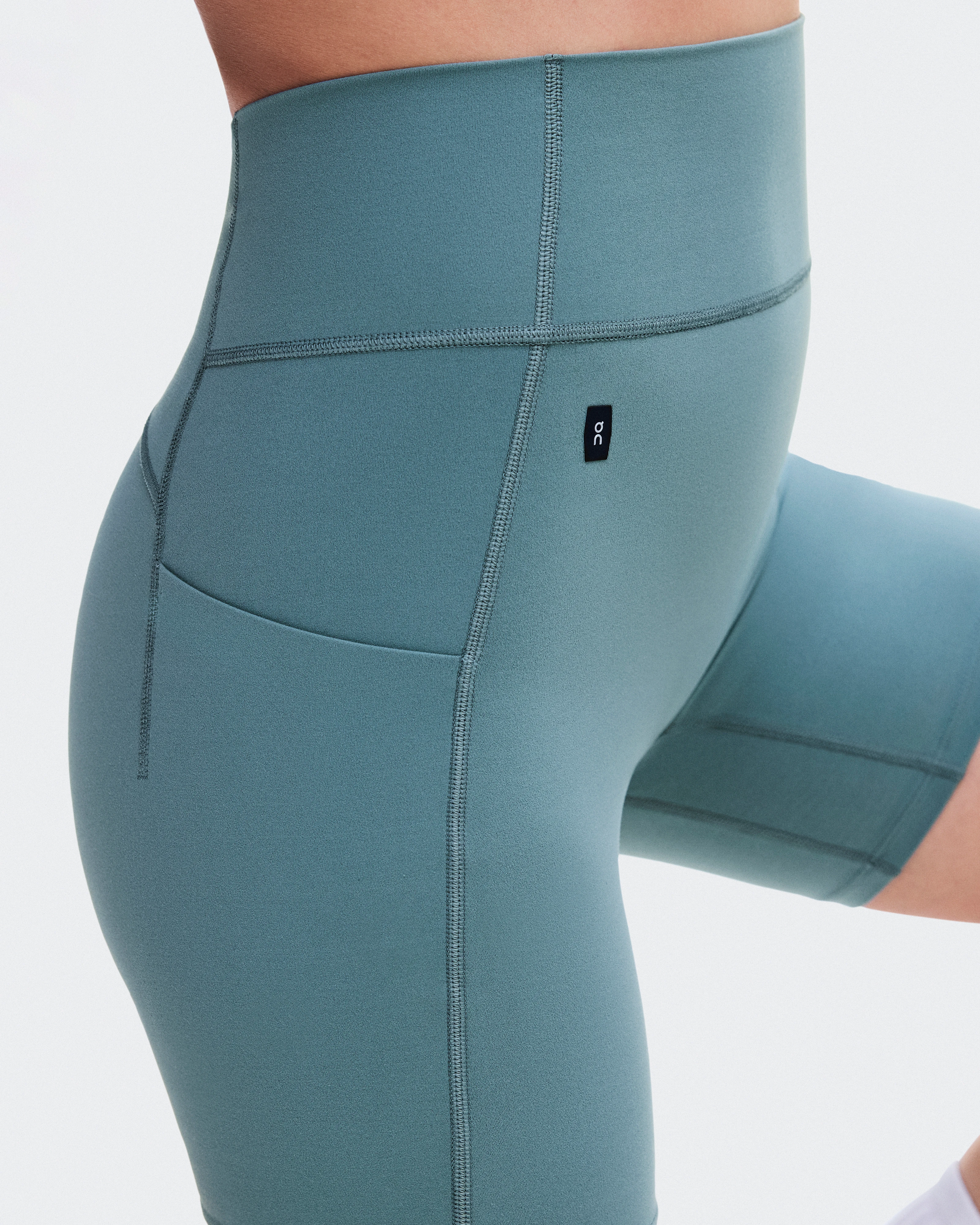 On Studio Leggings Short 6" Agave Women Tights