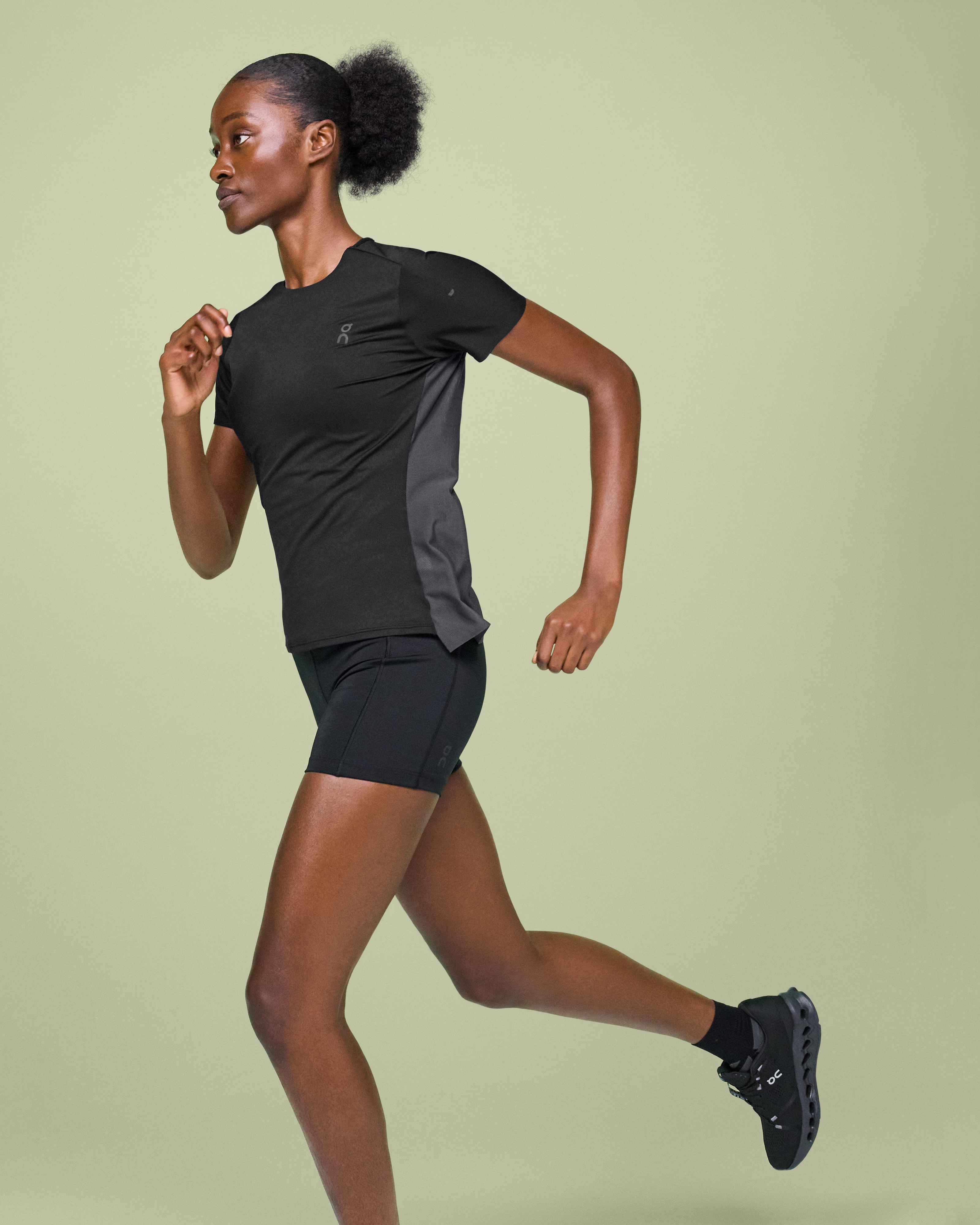 On Performance-T Black & Eclipse Women Tops and t-shirts