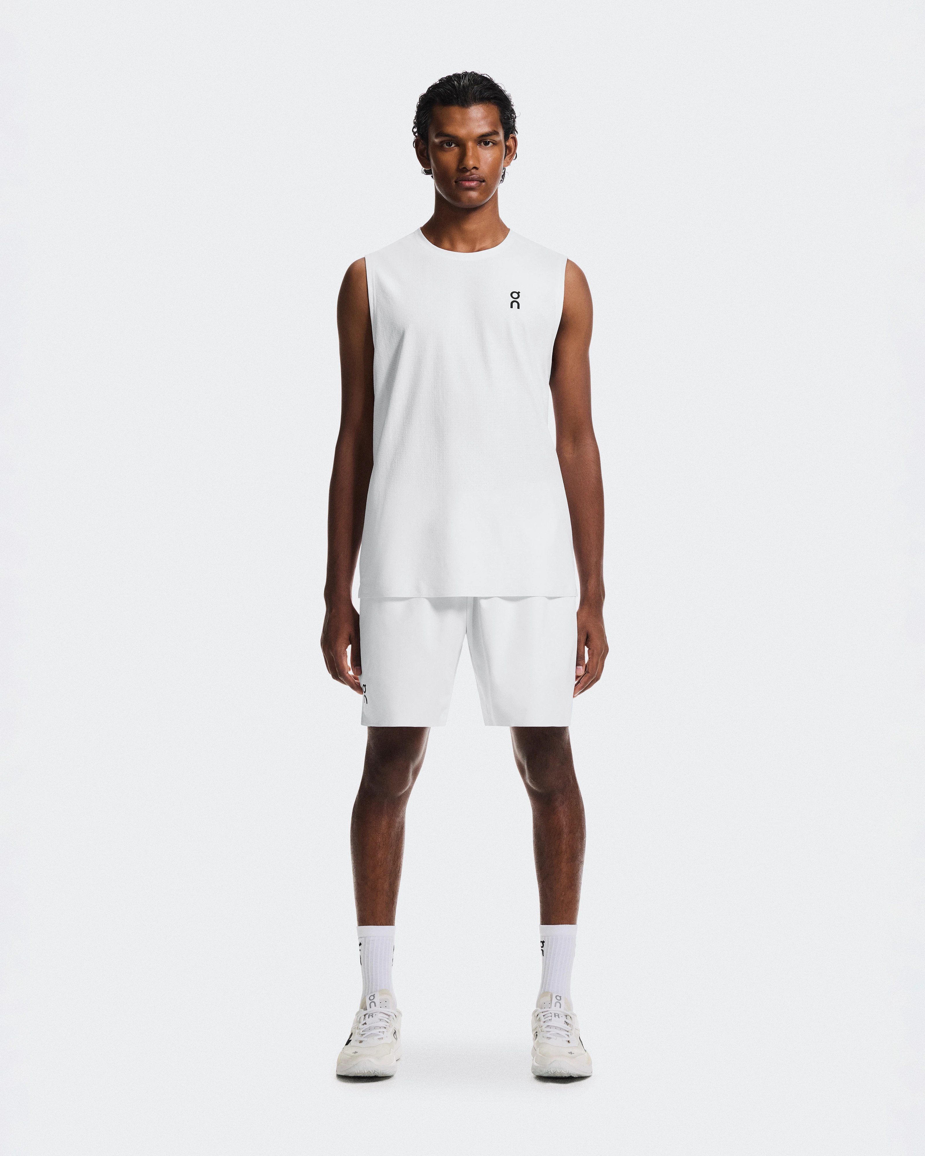 On 7" Court Shorts White Men Shorts