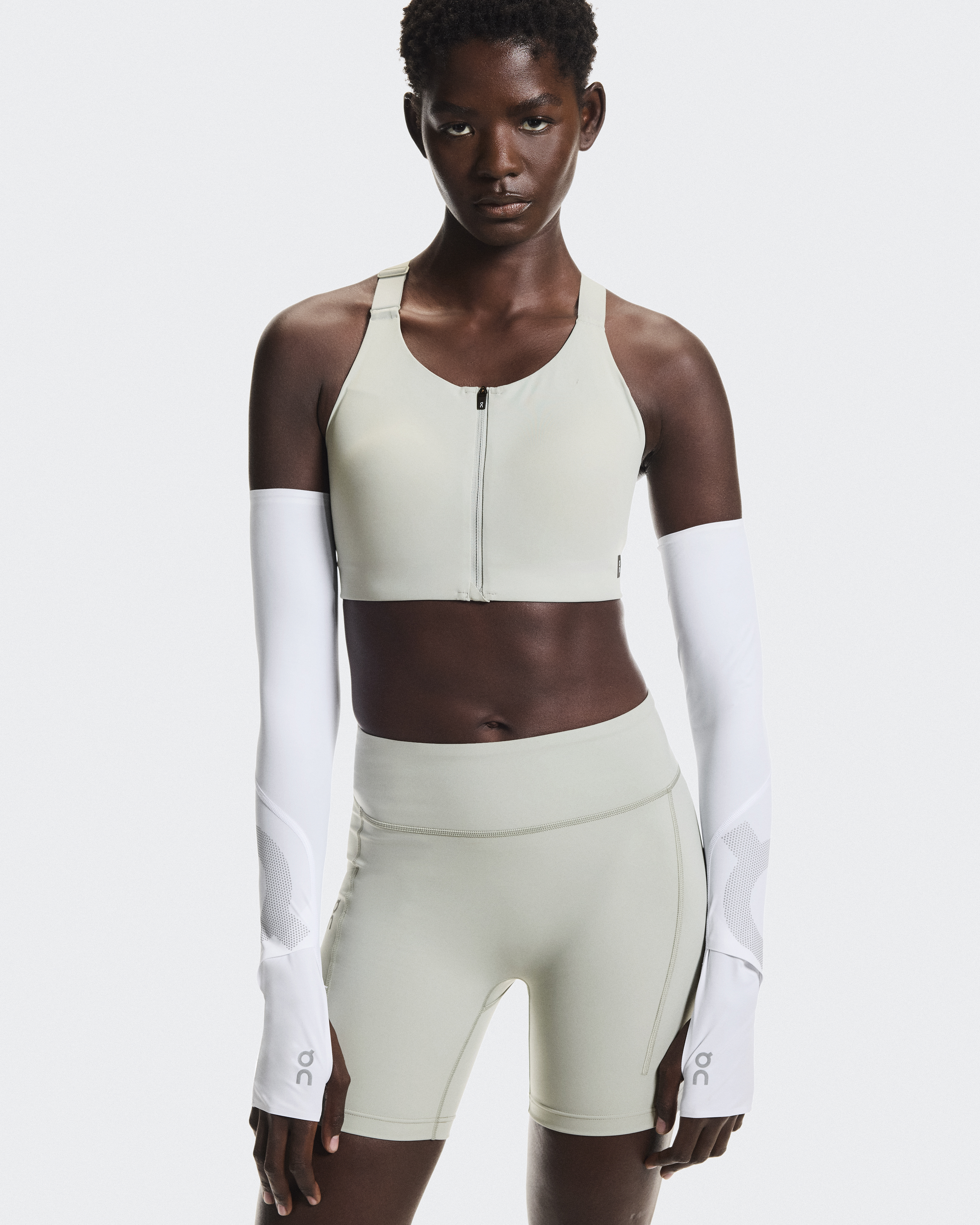Solar Arm Sleeves in White