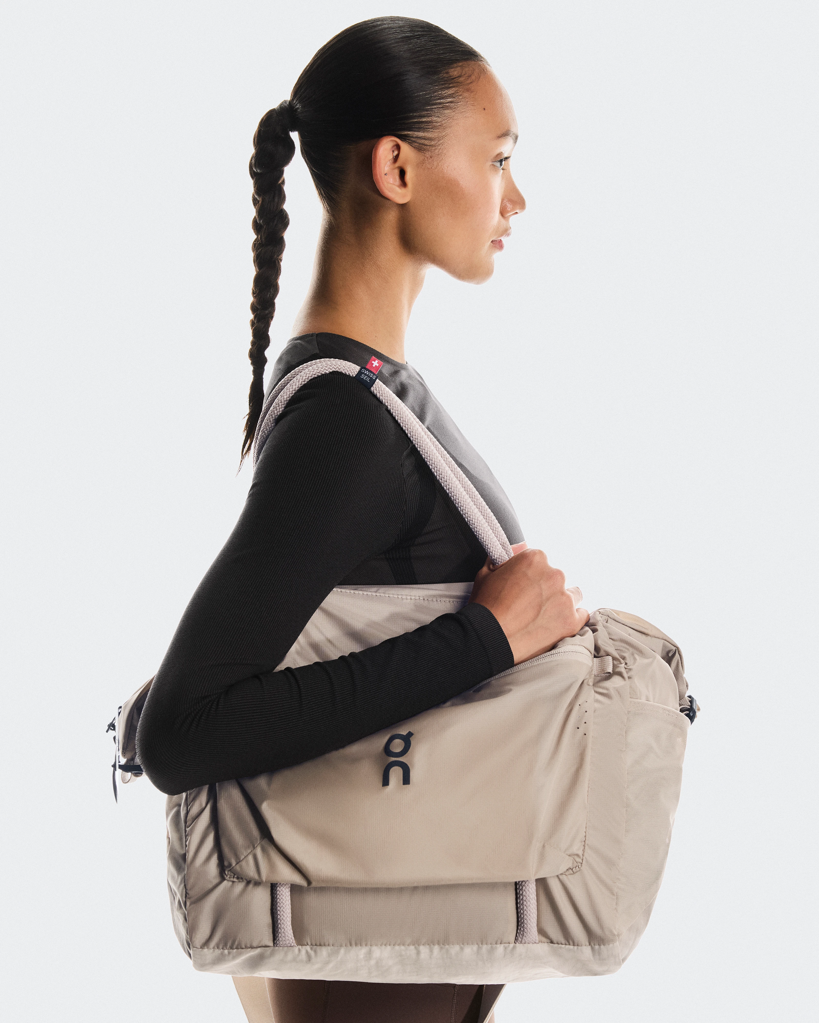 On Track Pack 35L Lite Sand Unisex Bags